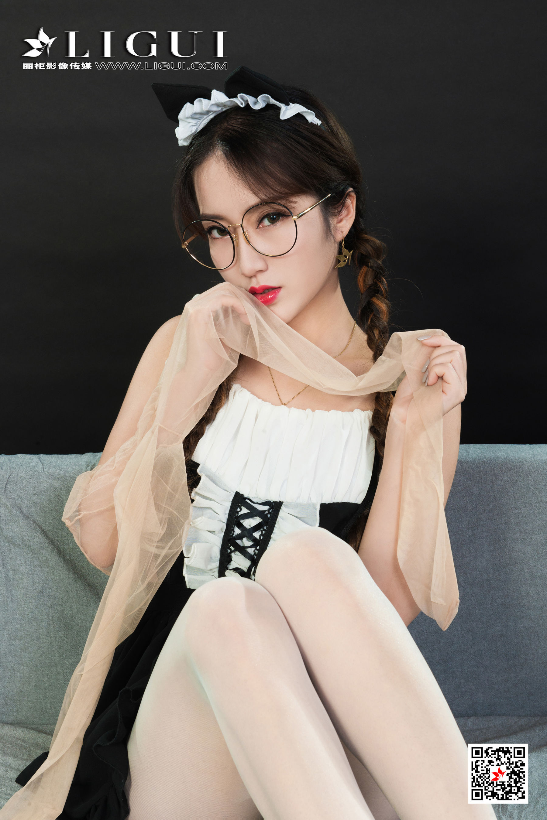 [丽柜Ligui] Model 汐汐 《颜丝香吻》 写真套图第6张