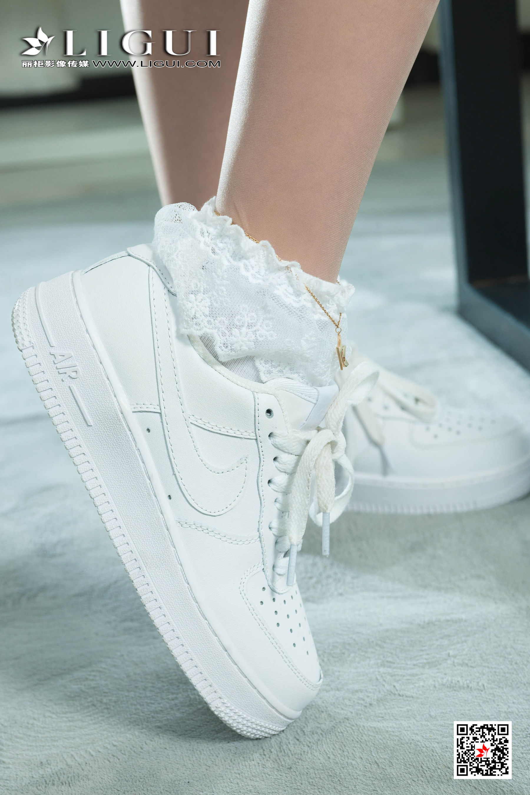 [丽柜Ligui] 网络丽人 Model 程程 - 校服丝足诱惑第18张