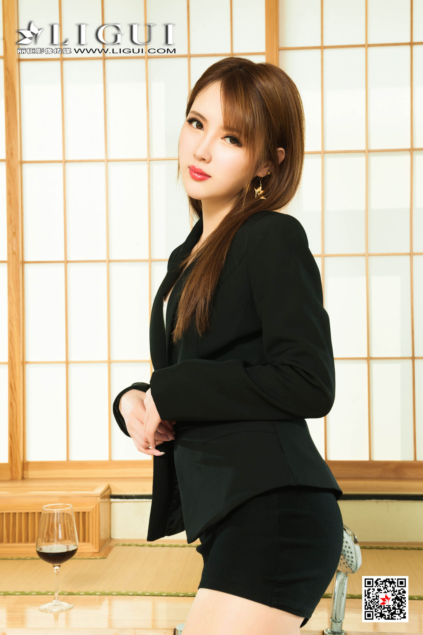 [丽柜Ligui] 天天 - 浴缸肉丝袜湿身系列第12张