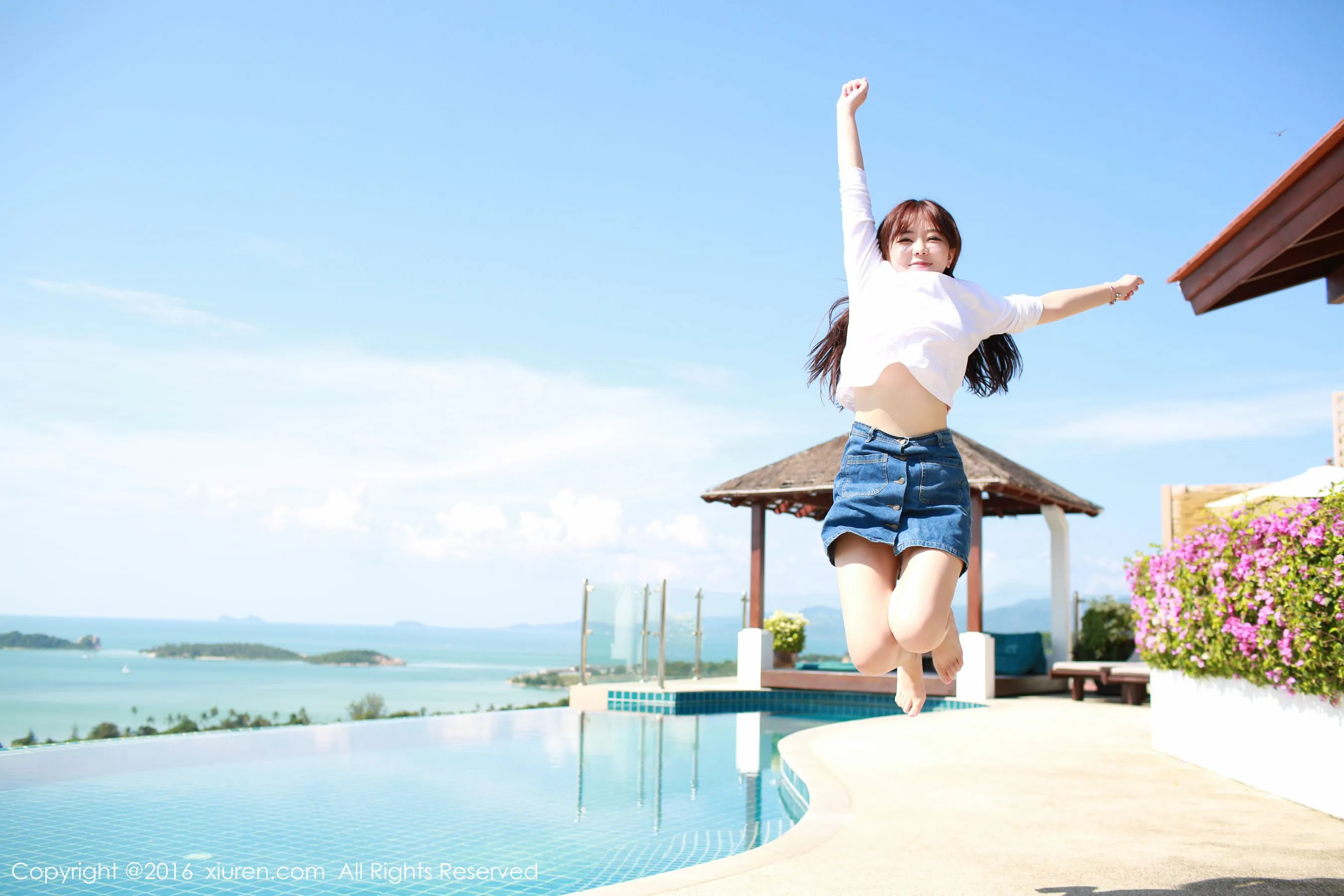 刘飞儿Faye《西瓜+牛仔超短裙+针织内衣》 秀人网 No.490第3张