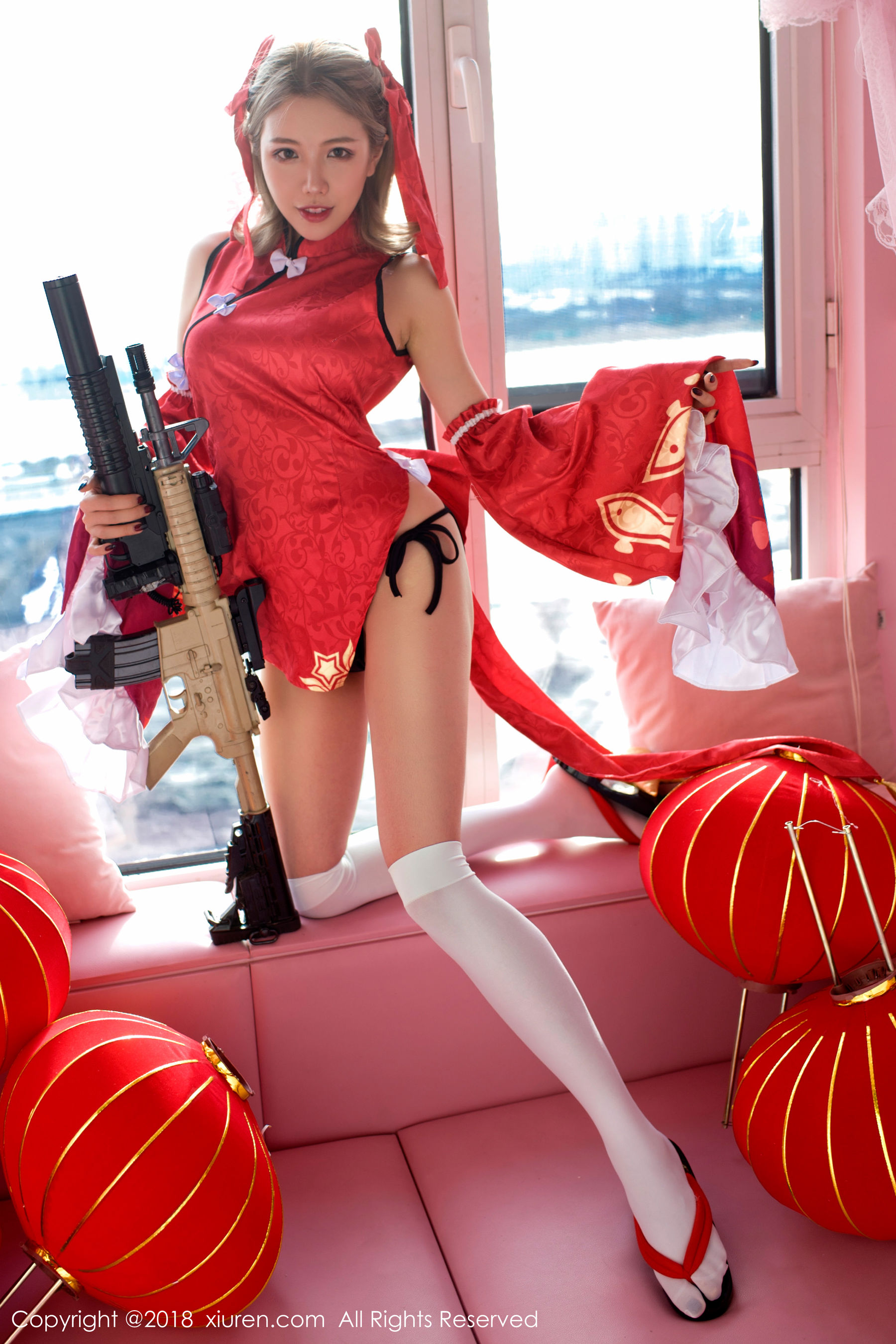 黄楽然《保鲜膜裹身+极品COS枪娘》 秀人 No.911第3张