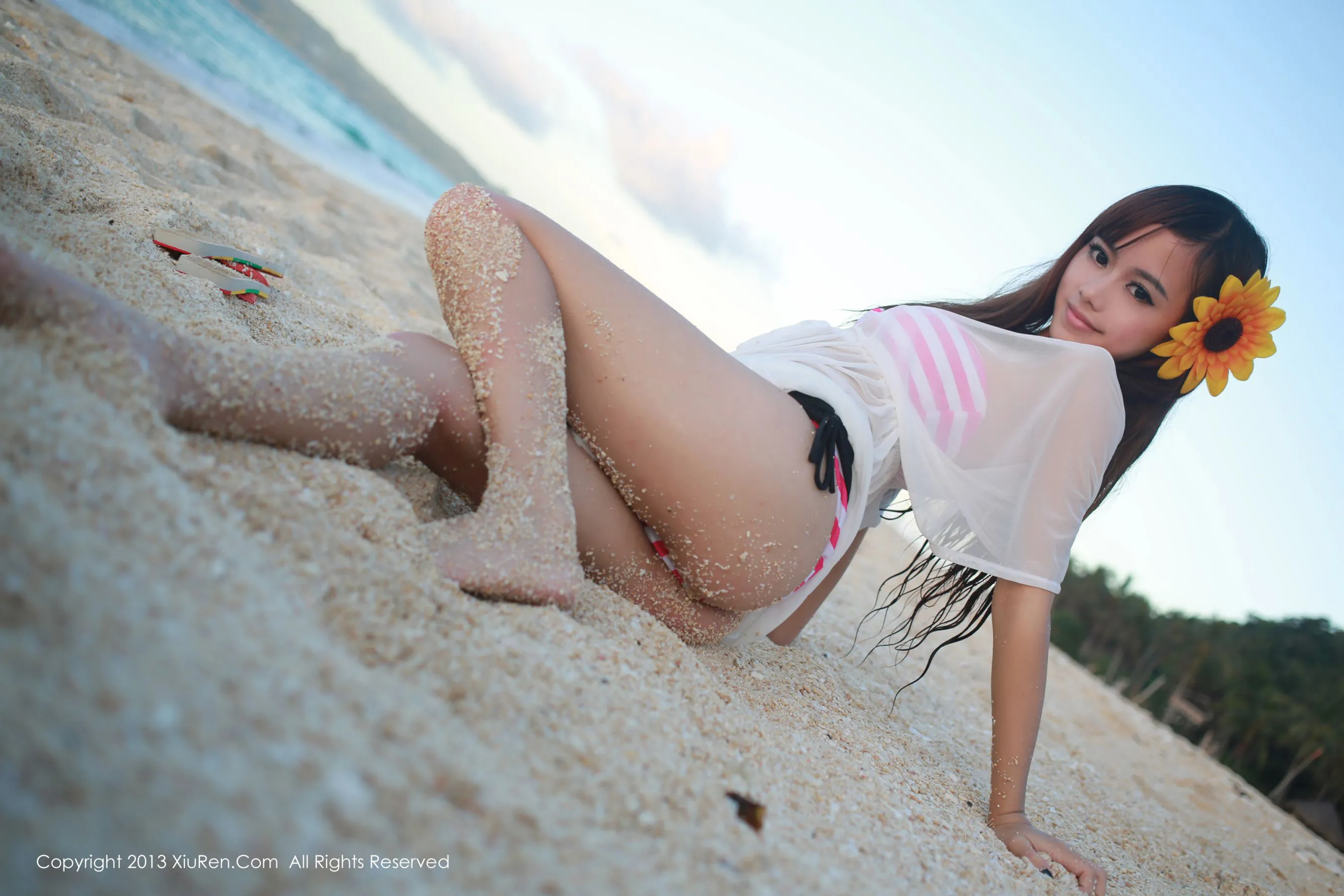  腹黑贫乳腰窝美臀萝莉女神@toro羽住 秀人网 No.056第21张