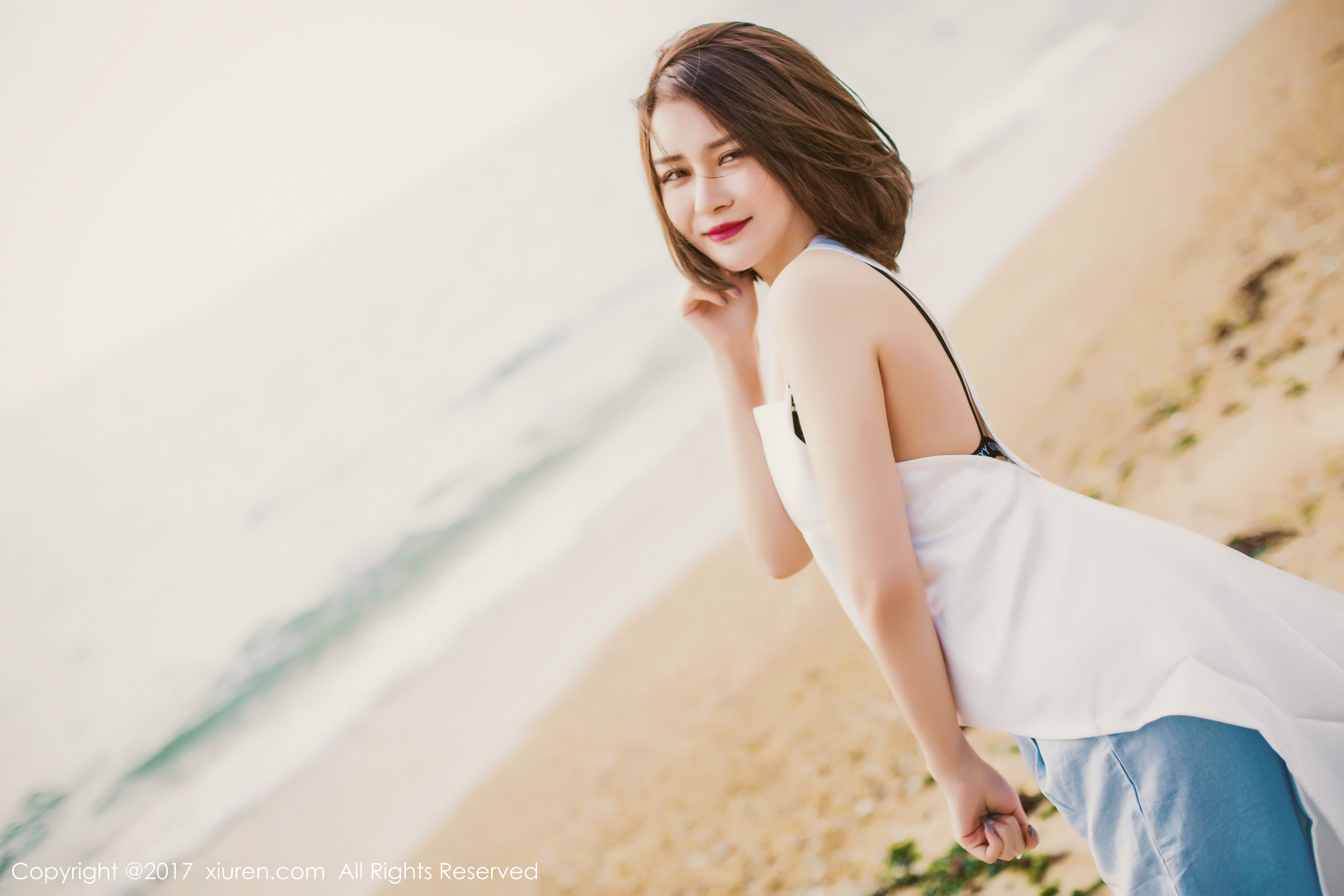 廿十(凯竹)《海边唯美风+性感室内》 秀人 NO.879第5张