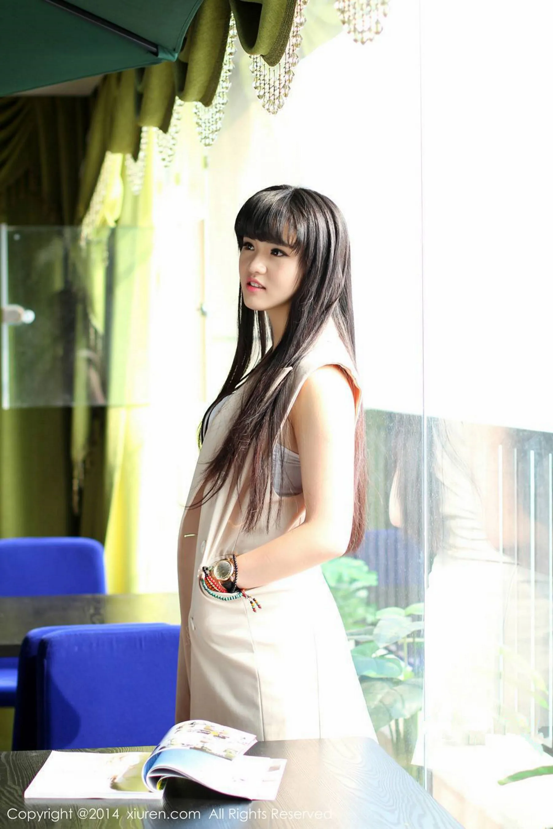 旭儿 &F cup妹子 秀人网 No.261第23张