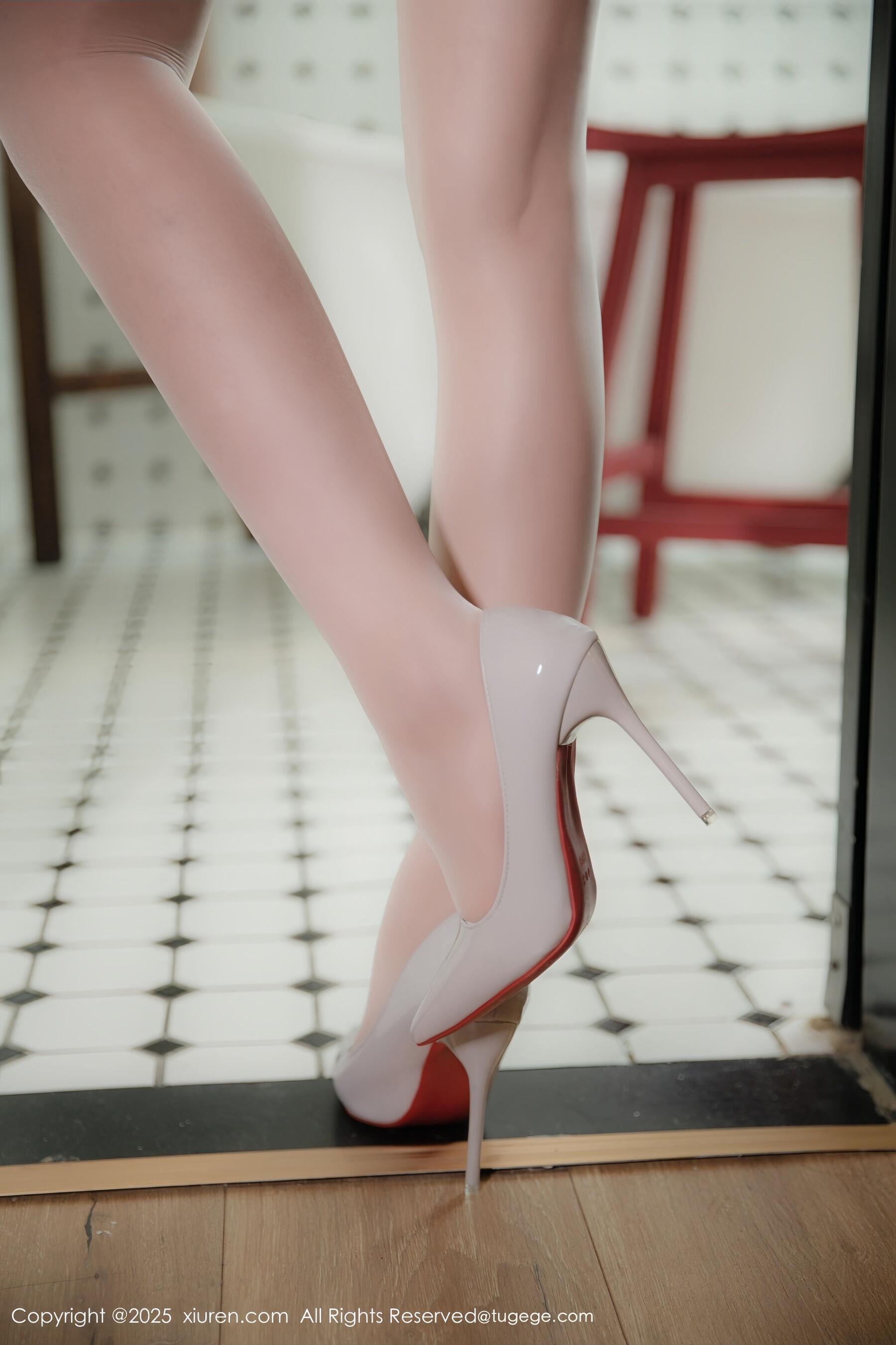  秀人网 悦兮 No.10877 [76P]第6张