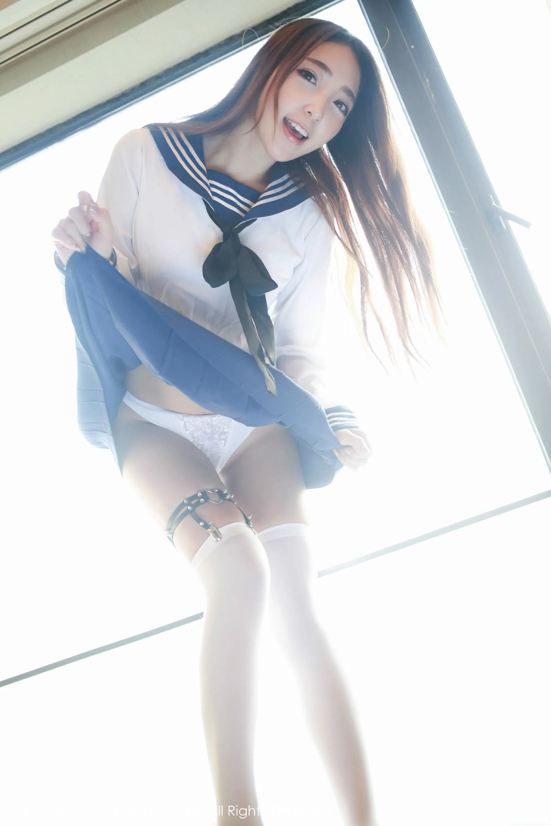 黄歆苑《学生装制服诱惑+抹胸内衣》 秀人网 No.486第4张