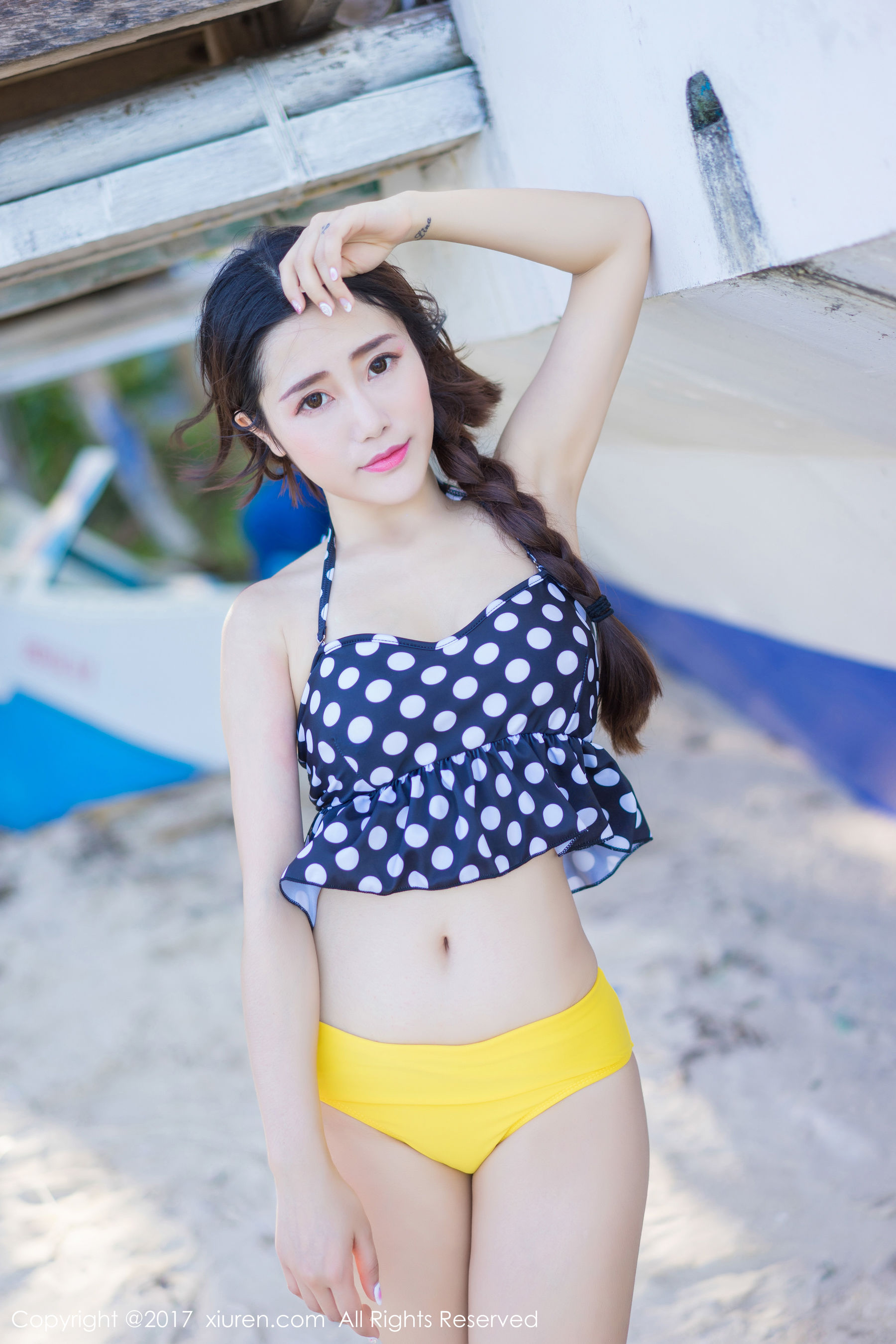  兜豆靓Youlina《室外清新，室内性感特写》 XiuRen 秀人网 NO.814第16张