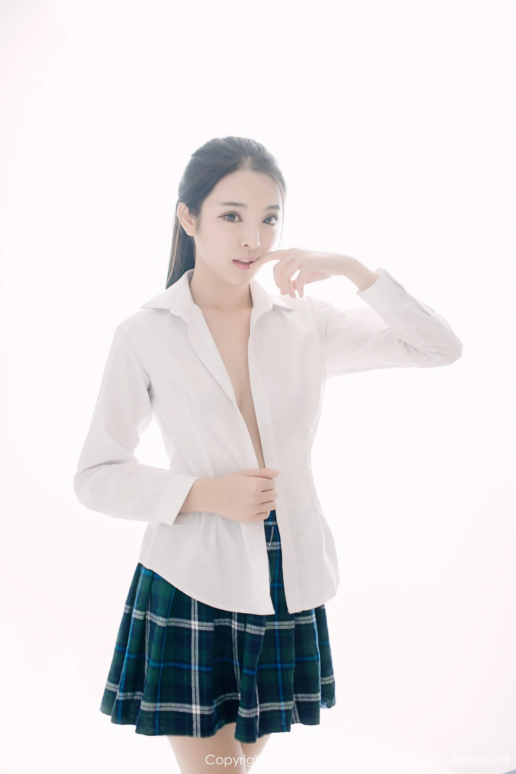 陈大榕 &4套服饰 秀人网 No.256第15张