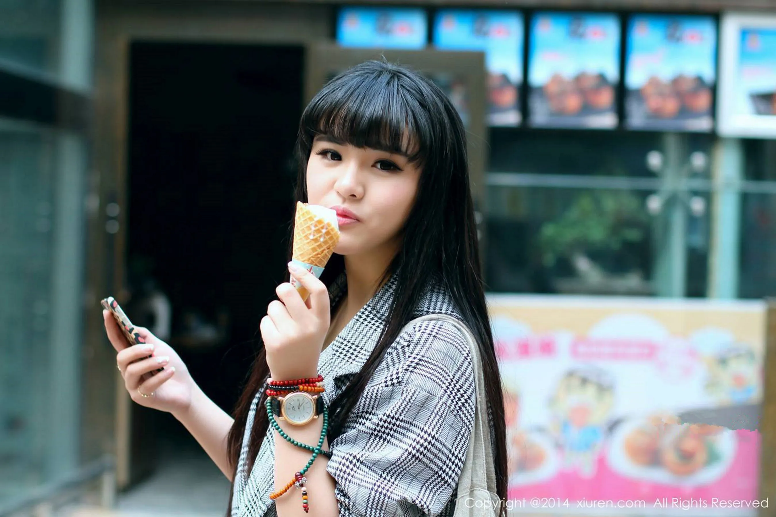 旭儿 &F cup妹子 秀人网 No.261第25张