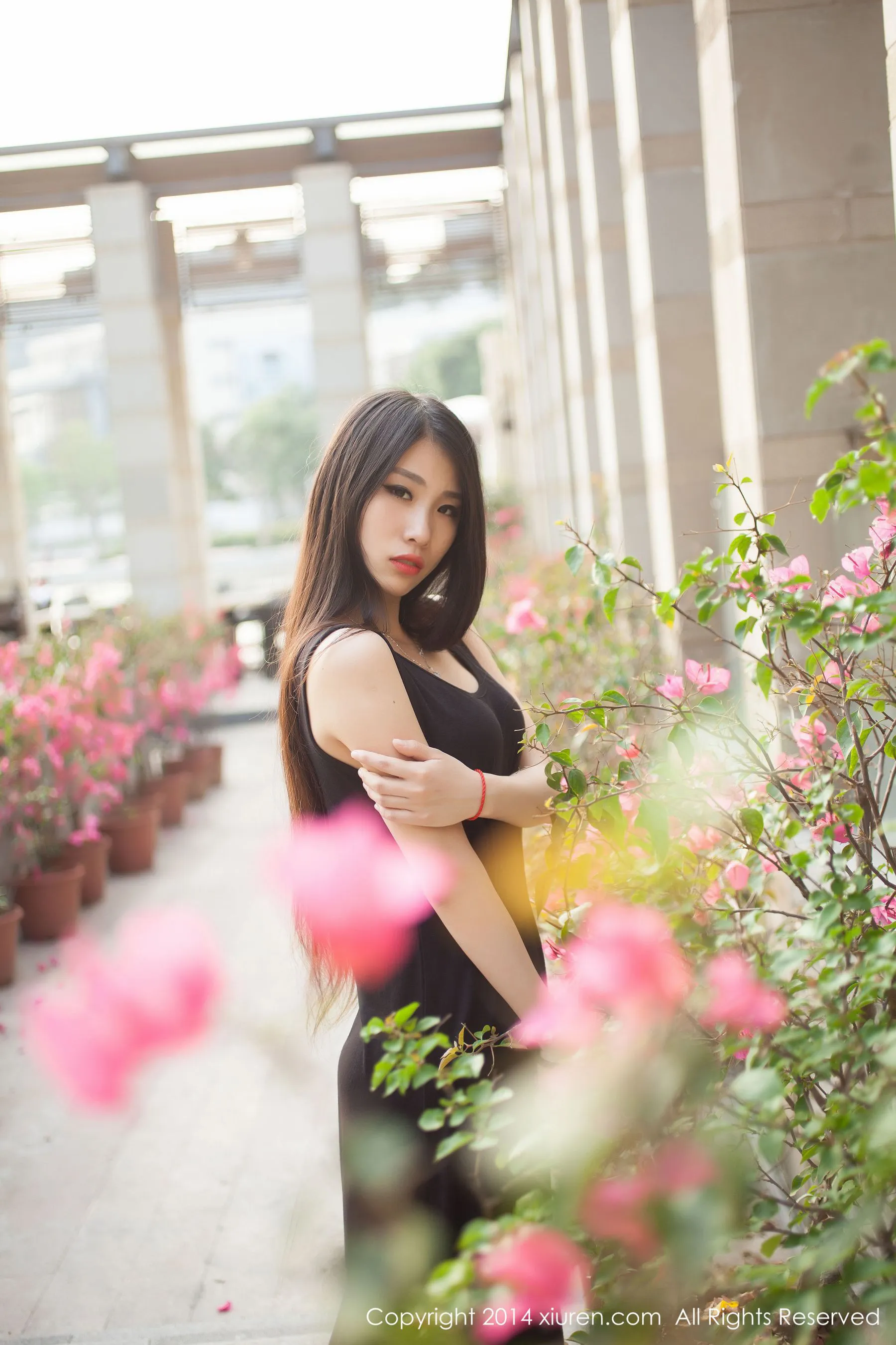 无敌美臀妹子战姝羽Zina 秀人网 No.169第6张