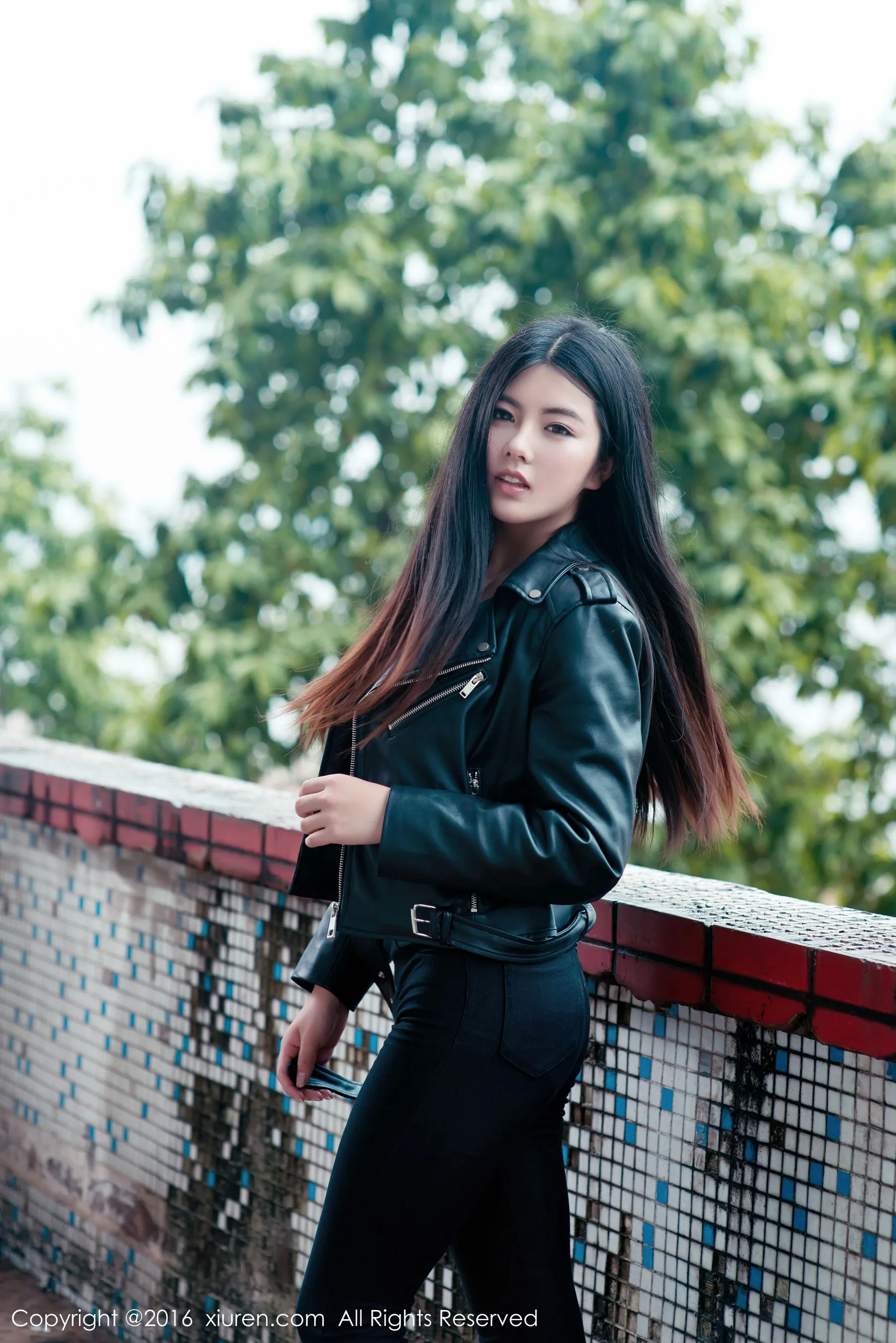 娜露Selena《日系清新巨乳小美女》 秀人网 No.518第2张