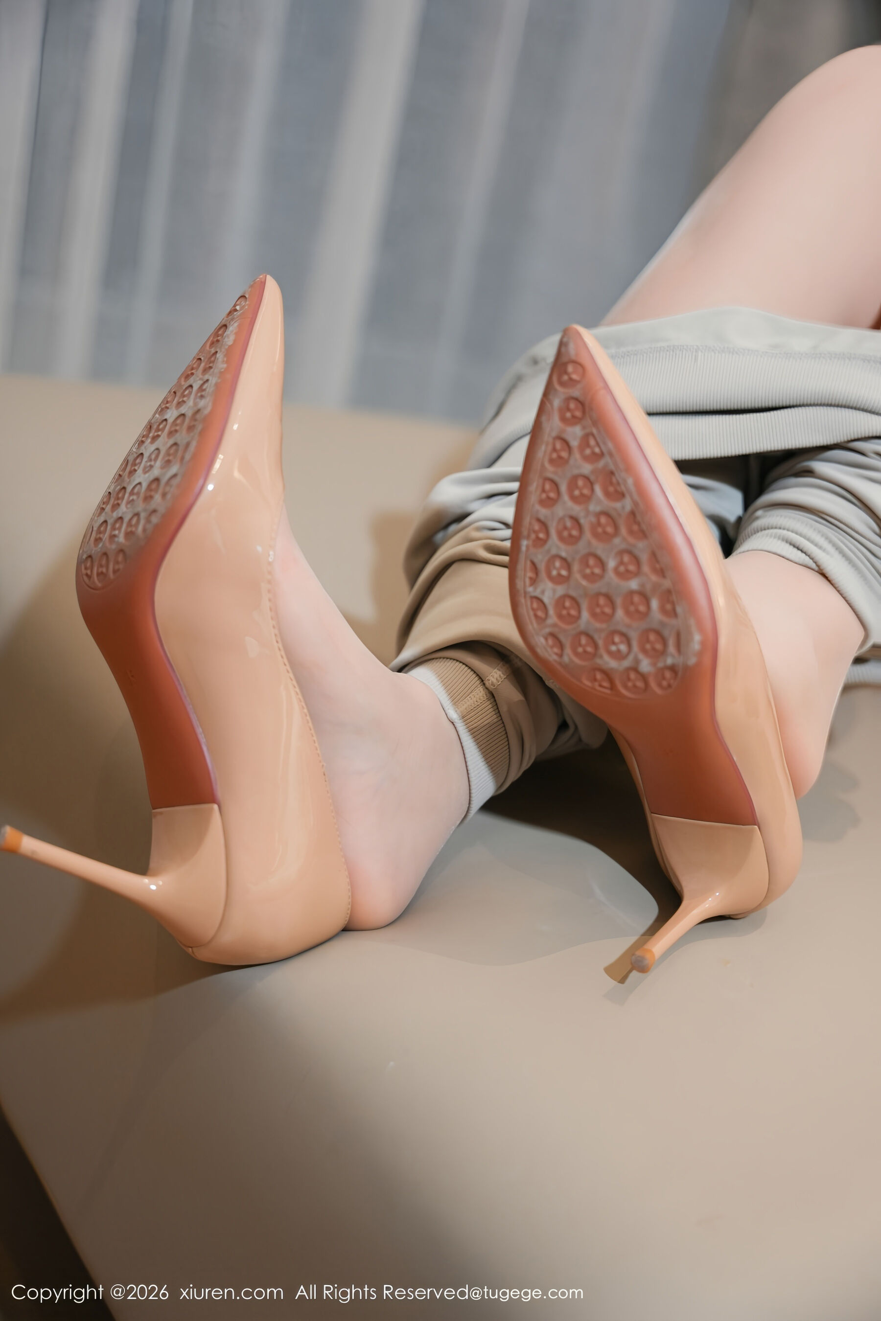  秀人网 小依依MM Vol.11289 [56P]第17张