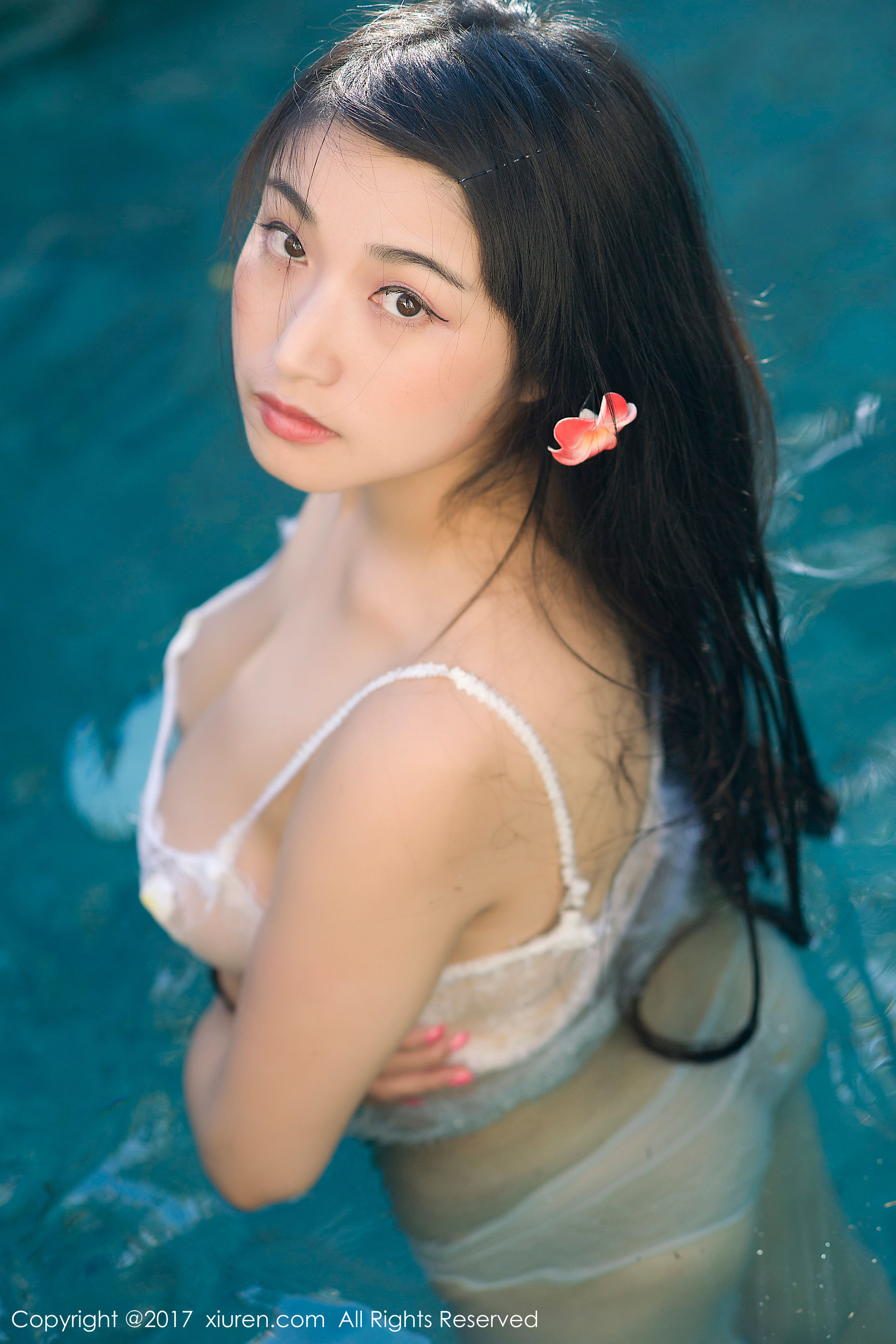 盼盼玉奴sunny《条纹情趣比基尼+镂空套装》 秀人网XIUREN No.758第7张