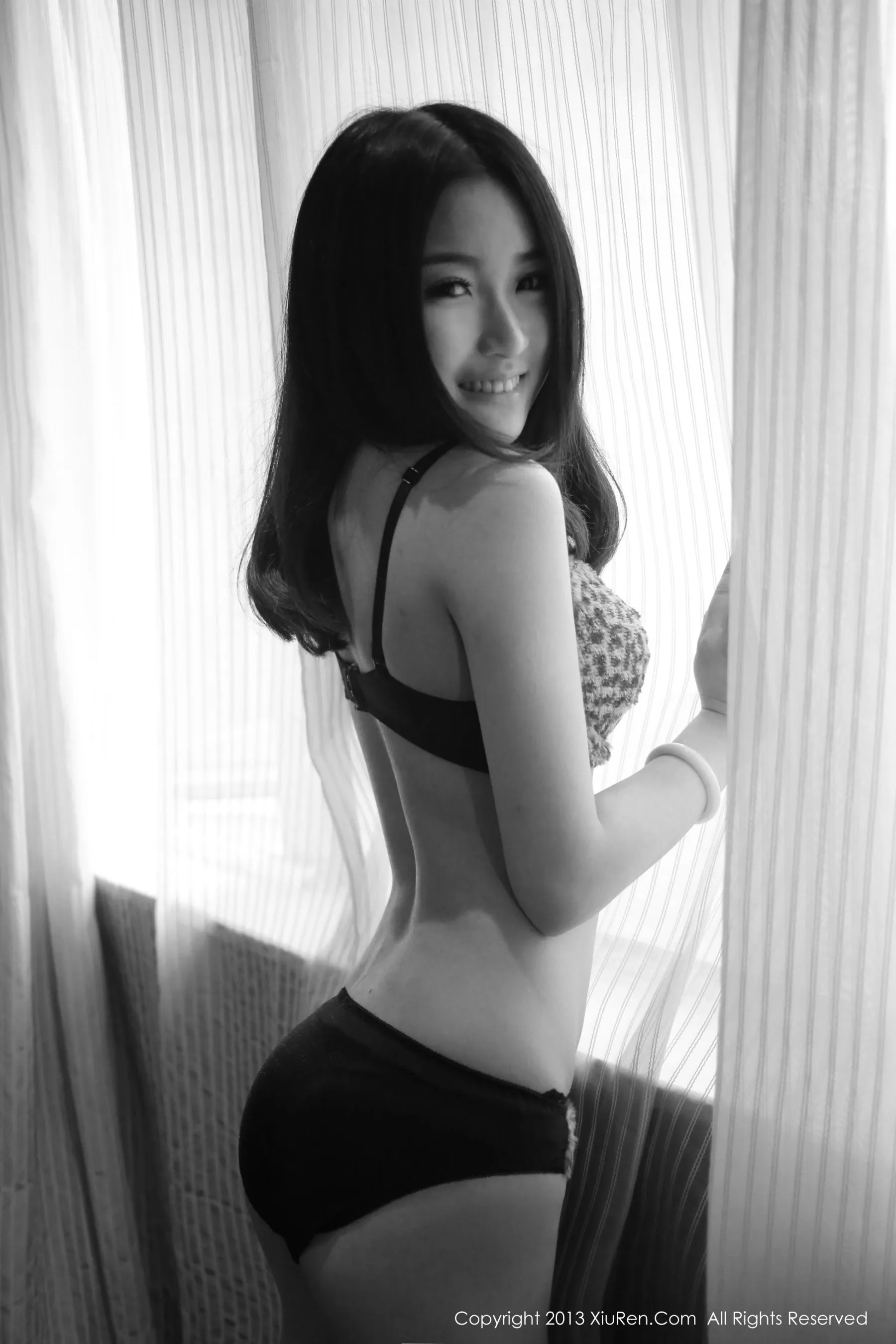 MOON嘉依 秀人网 No.017第23张