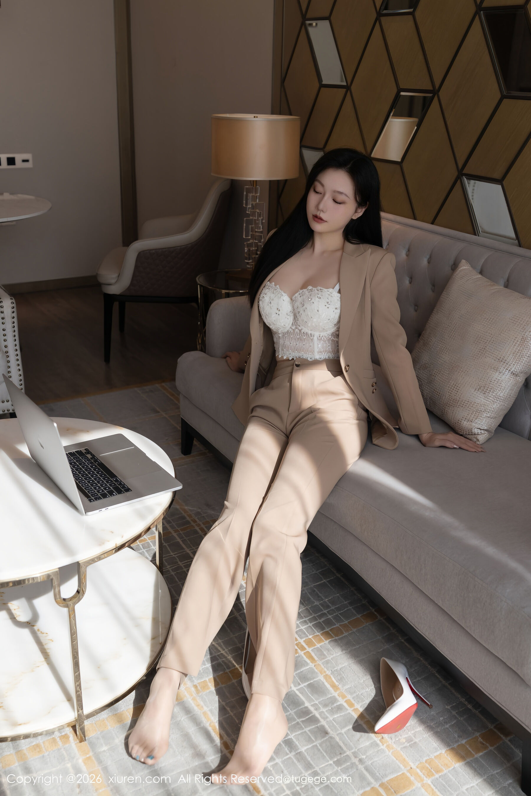  秀人网 安然anran Vol.11282 [72P]第24张