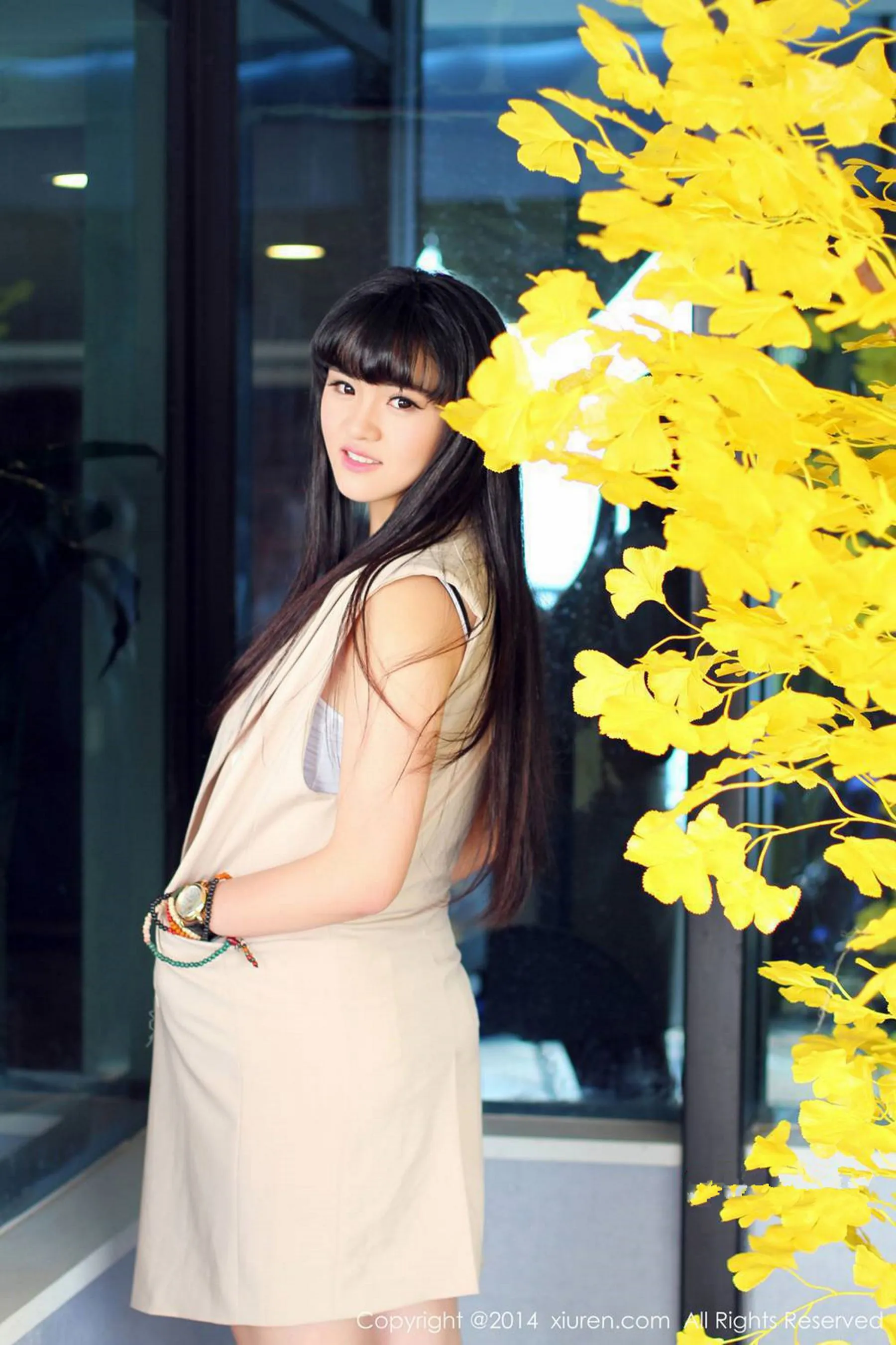 旭儿 &F cup妹子 秀人网 No.261第21张