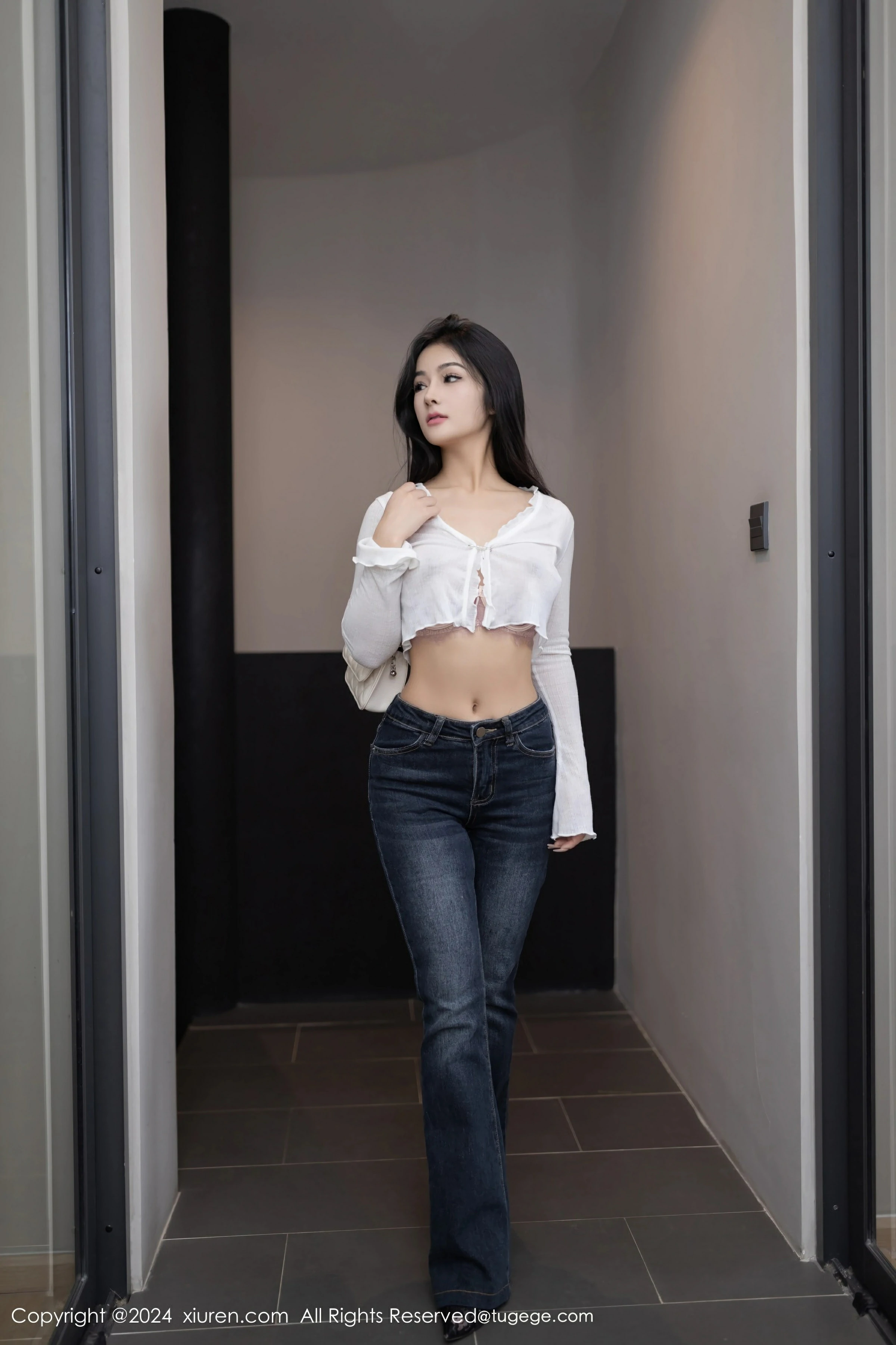  XiuRen 秀人 No.8262 小茶茶tea [80P]第3张