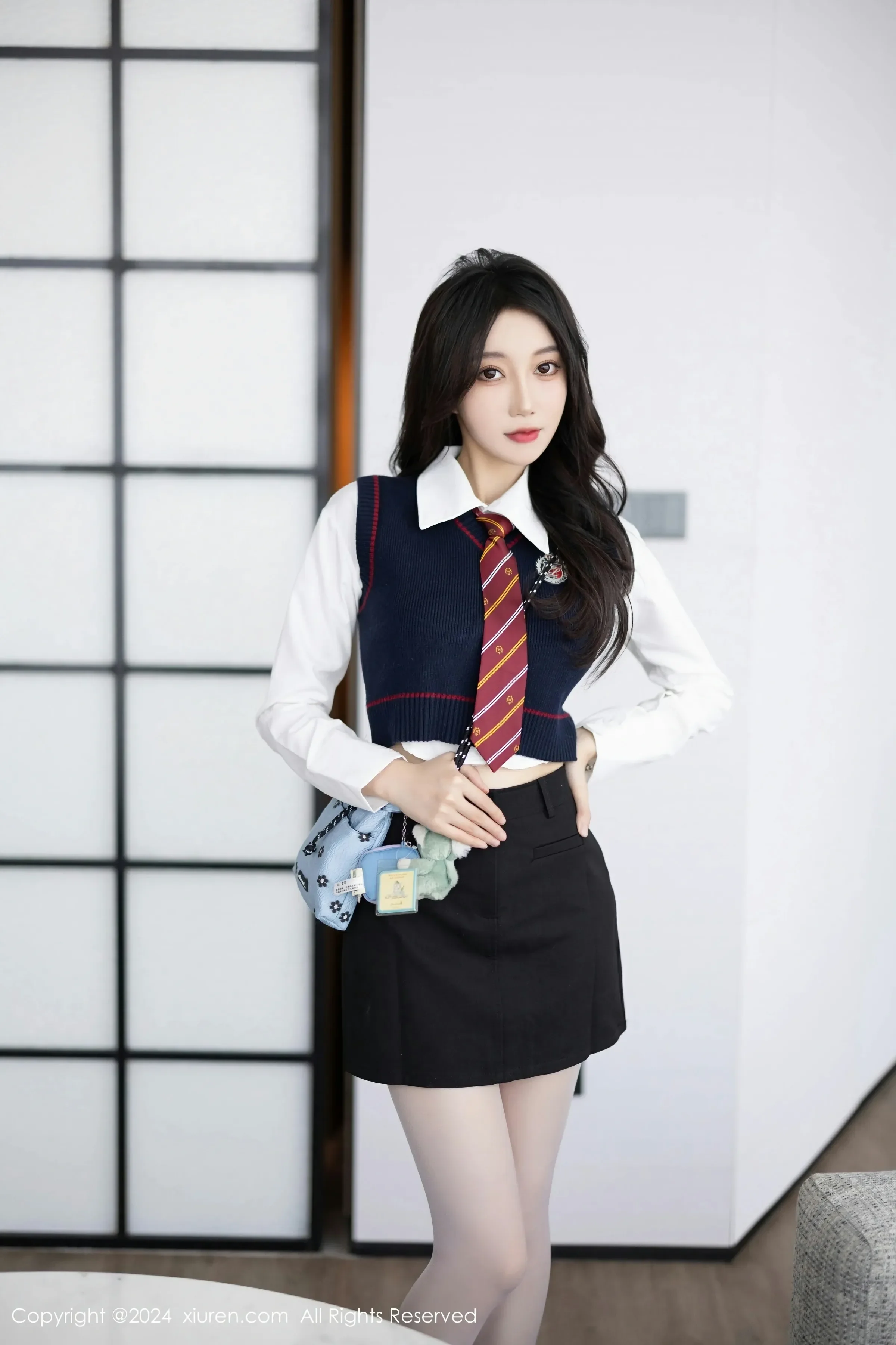  XiuRen 秀人 No.8247 玥儿玥 [82P]第1张