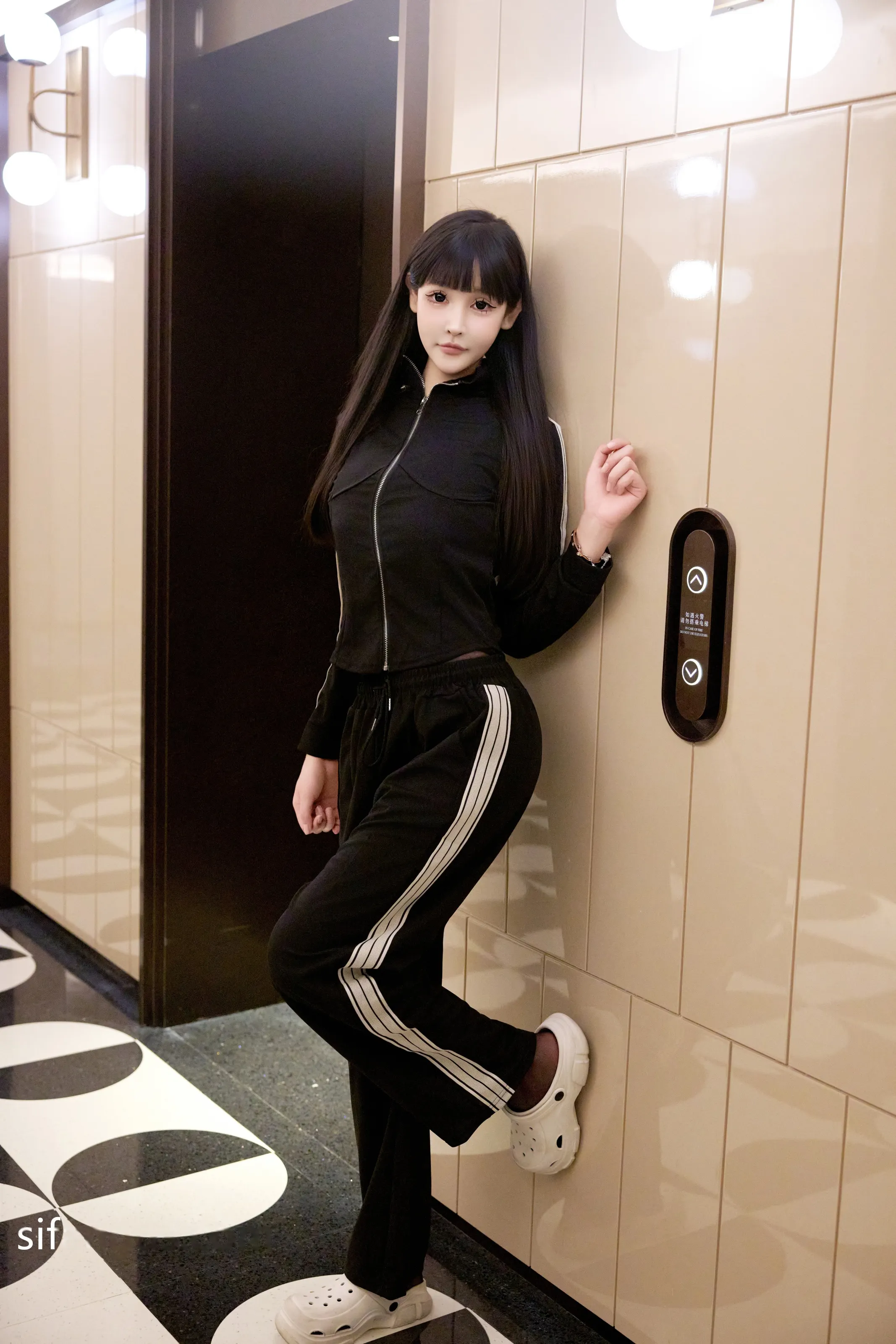  XiuRen 内购版 No.10482 智恩baby 裤里黑丝 [77P]第2张
