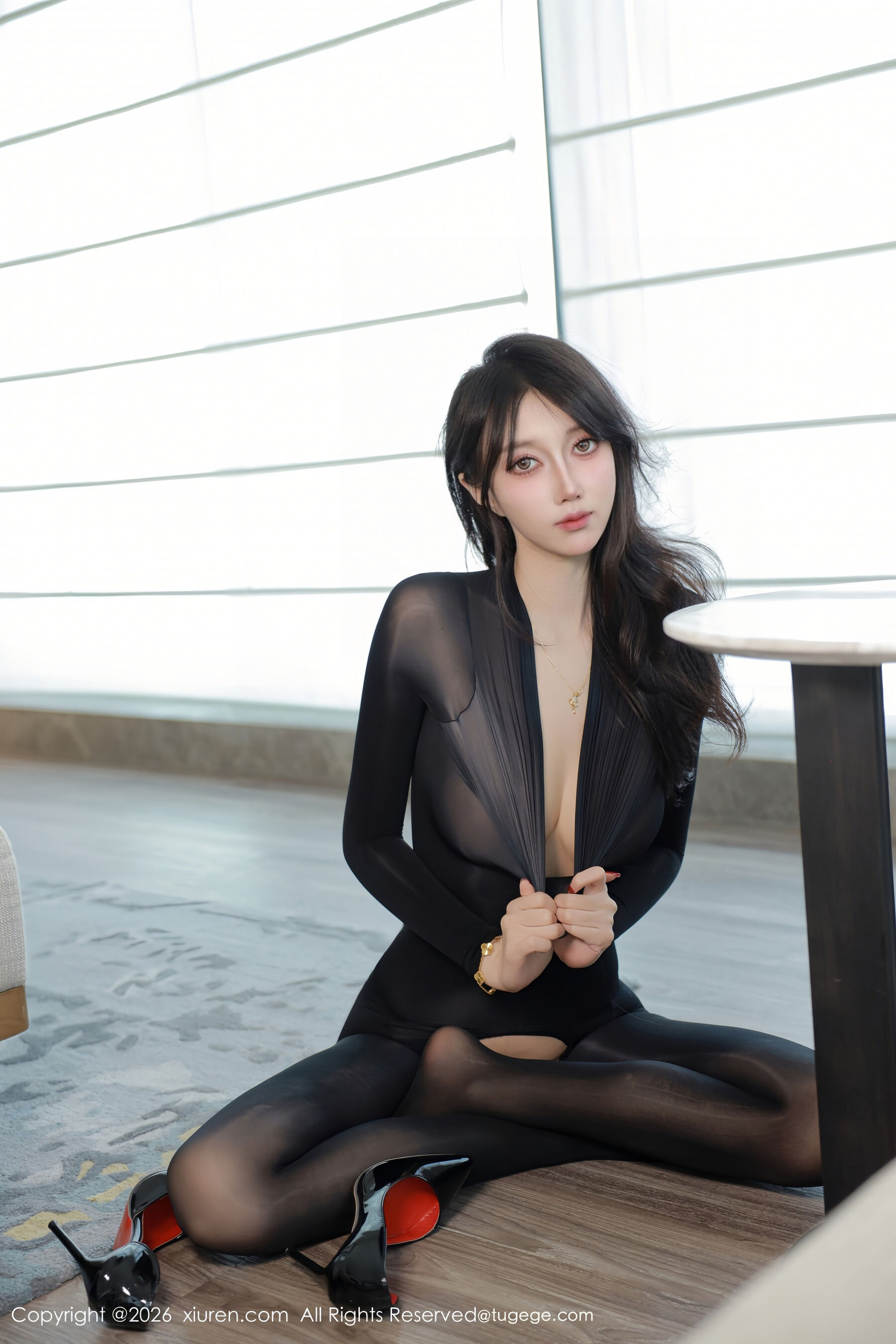  秀人网 玥儿玥er Vol.11278 [70P]第1张