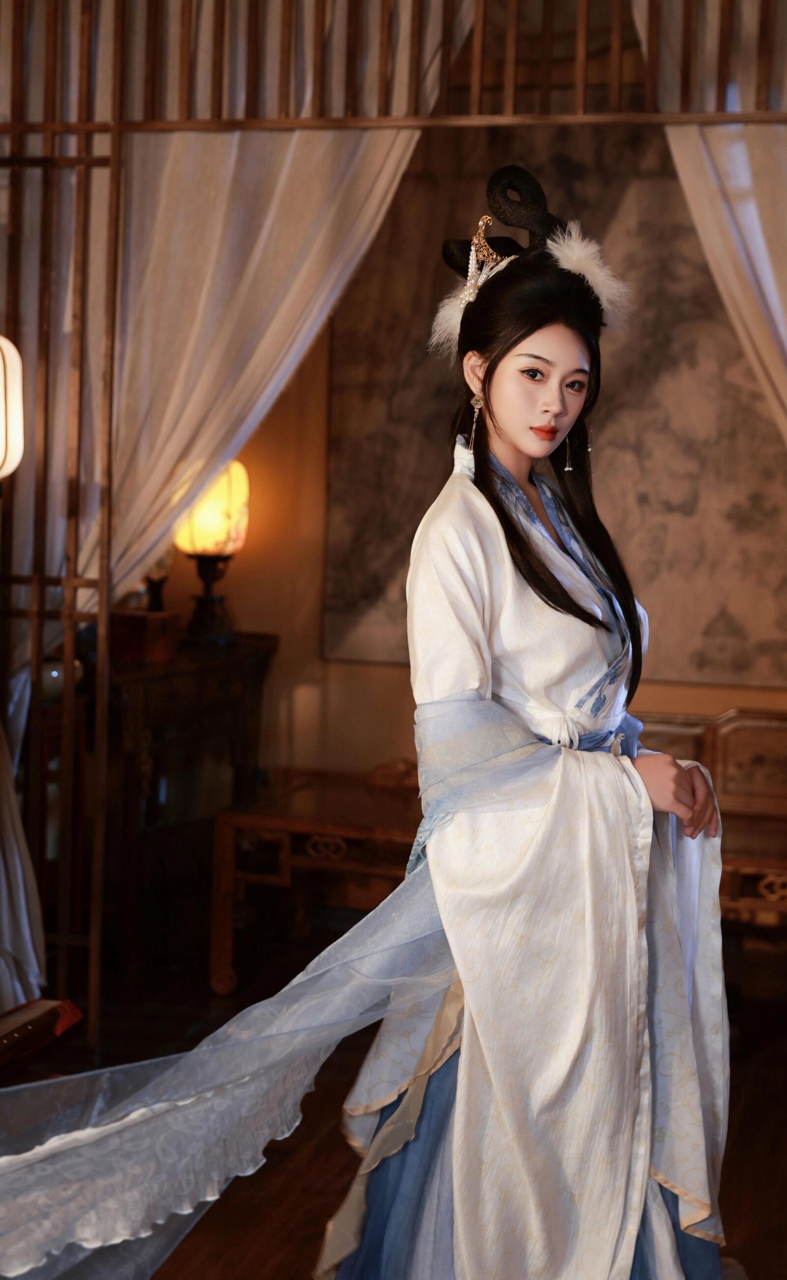  秀人网 No.10835 南乔 [75P]第2张