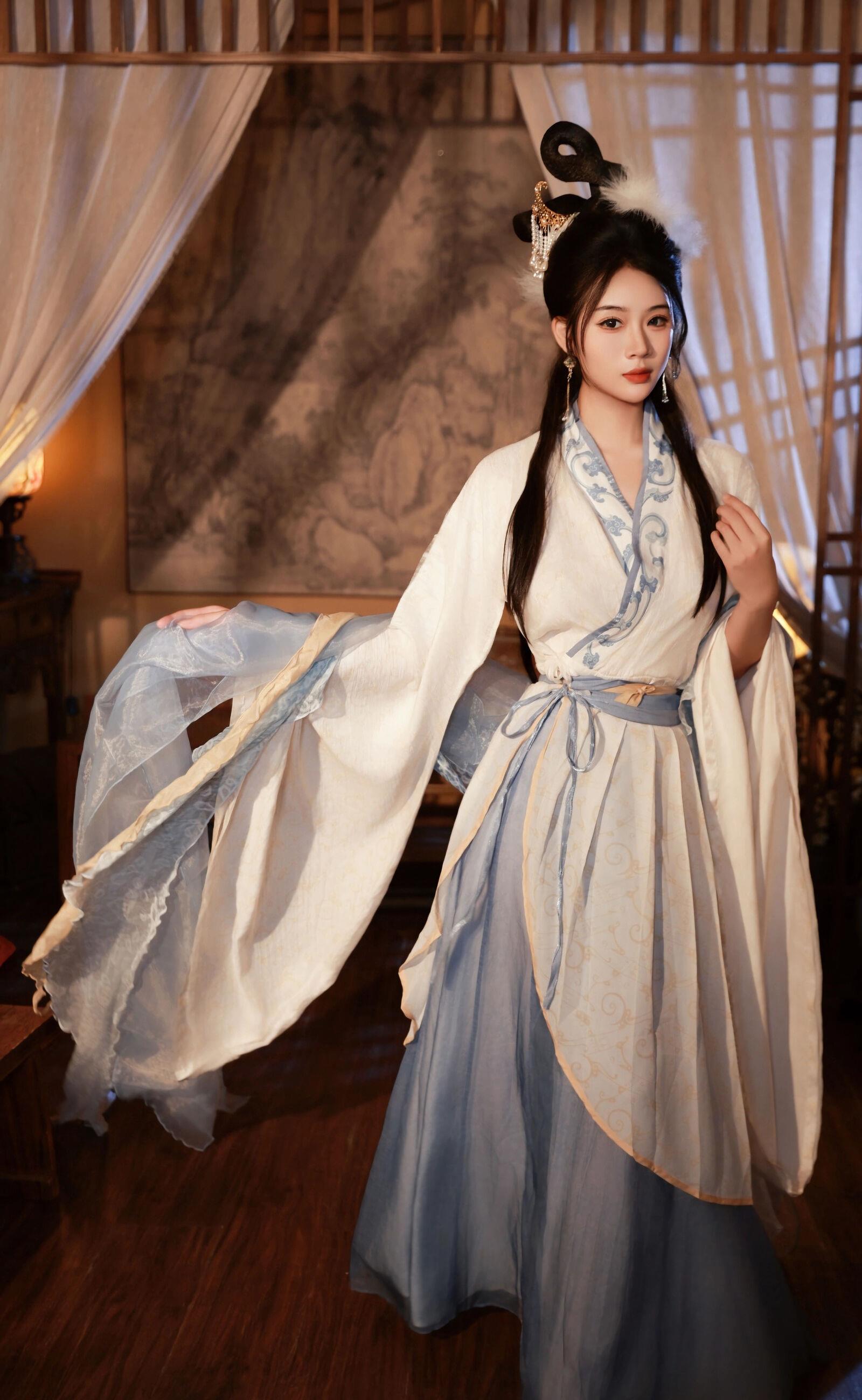  秀人网 No.10835 南乔 [75P]第1张