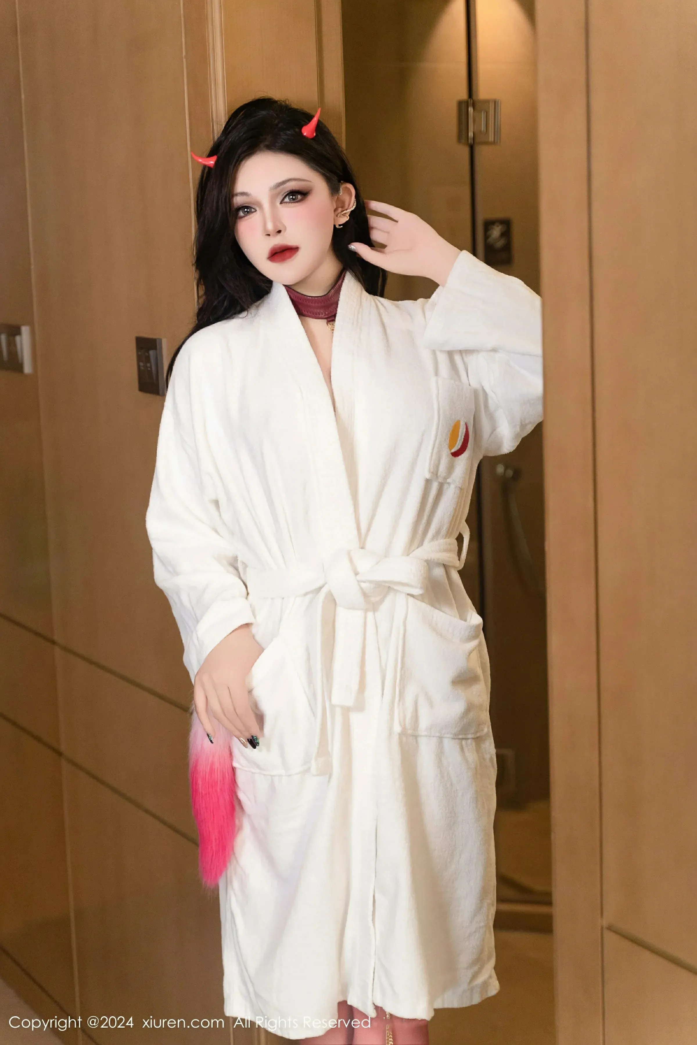  XiuRen 秀人 No.9352 伊丽莎有点白 [93P]第3张