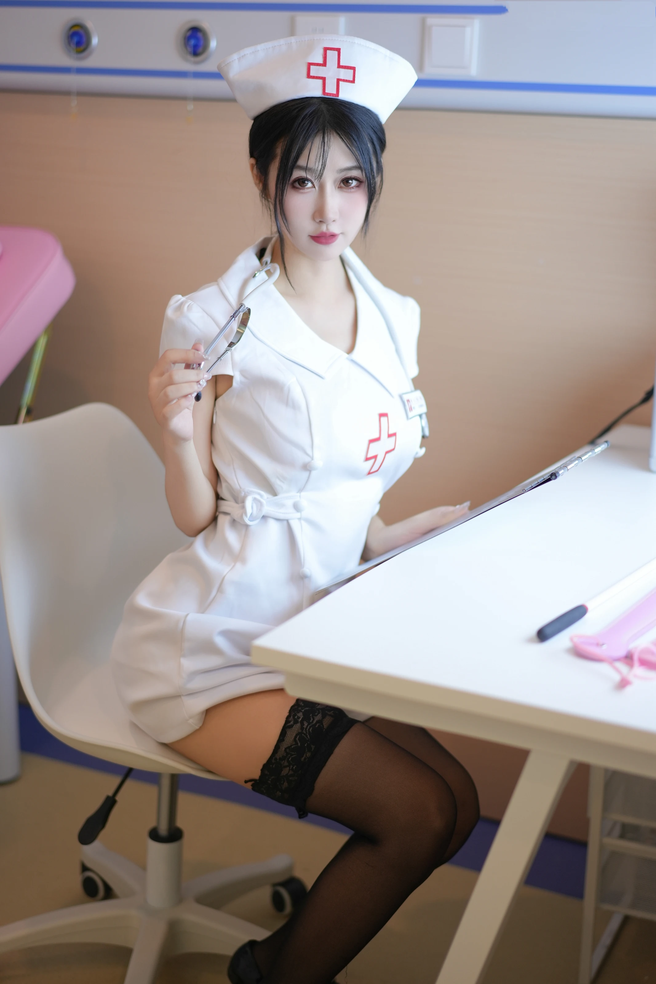  XiuRen 内购版 No.8512 laura阿姣 VIP医护病房 [92P]第28张