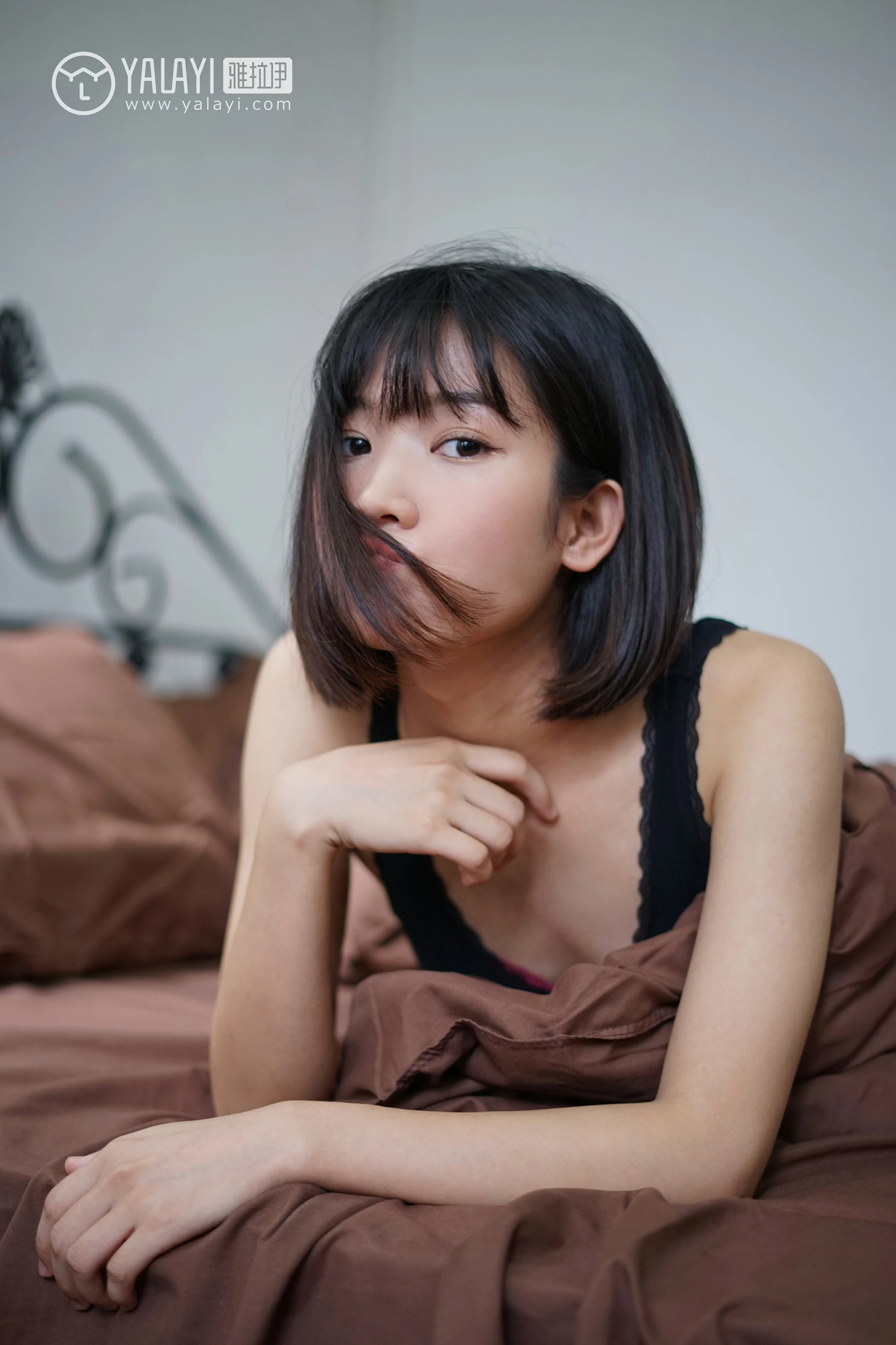[YALAYI雅拉伊]NO.084 淤青 公主小兔子 黑色透视上衣加蕾丝镂空短裤性感私房写真集第16张