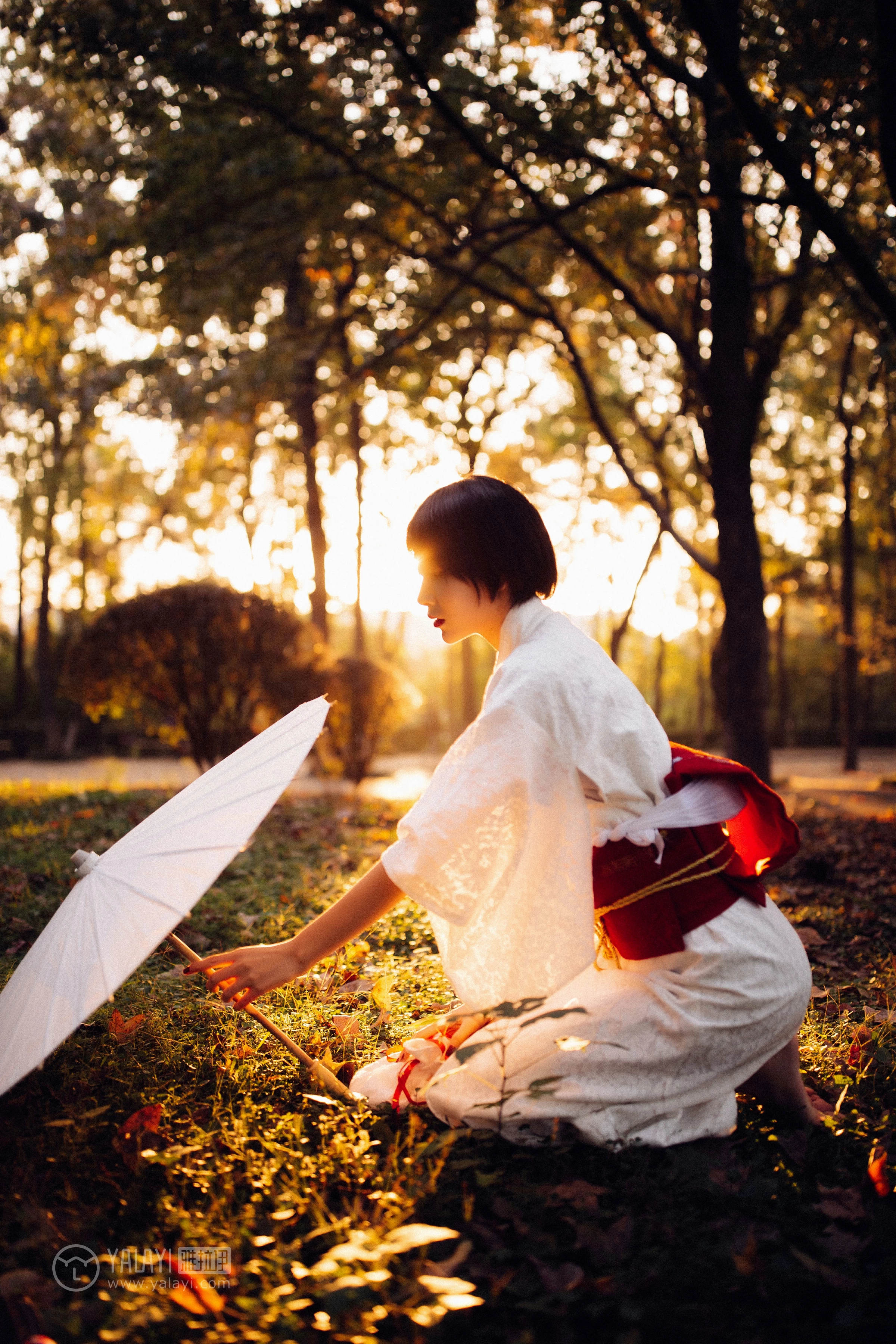 [YALAYI雅拉伊]NO.136 夕阳下的和风少女 静静 白色透视镂空和服性感私房写真集第14张