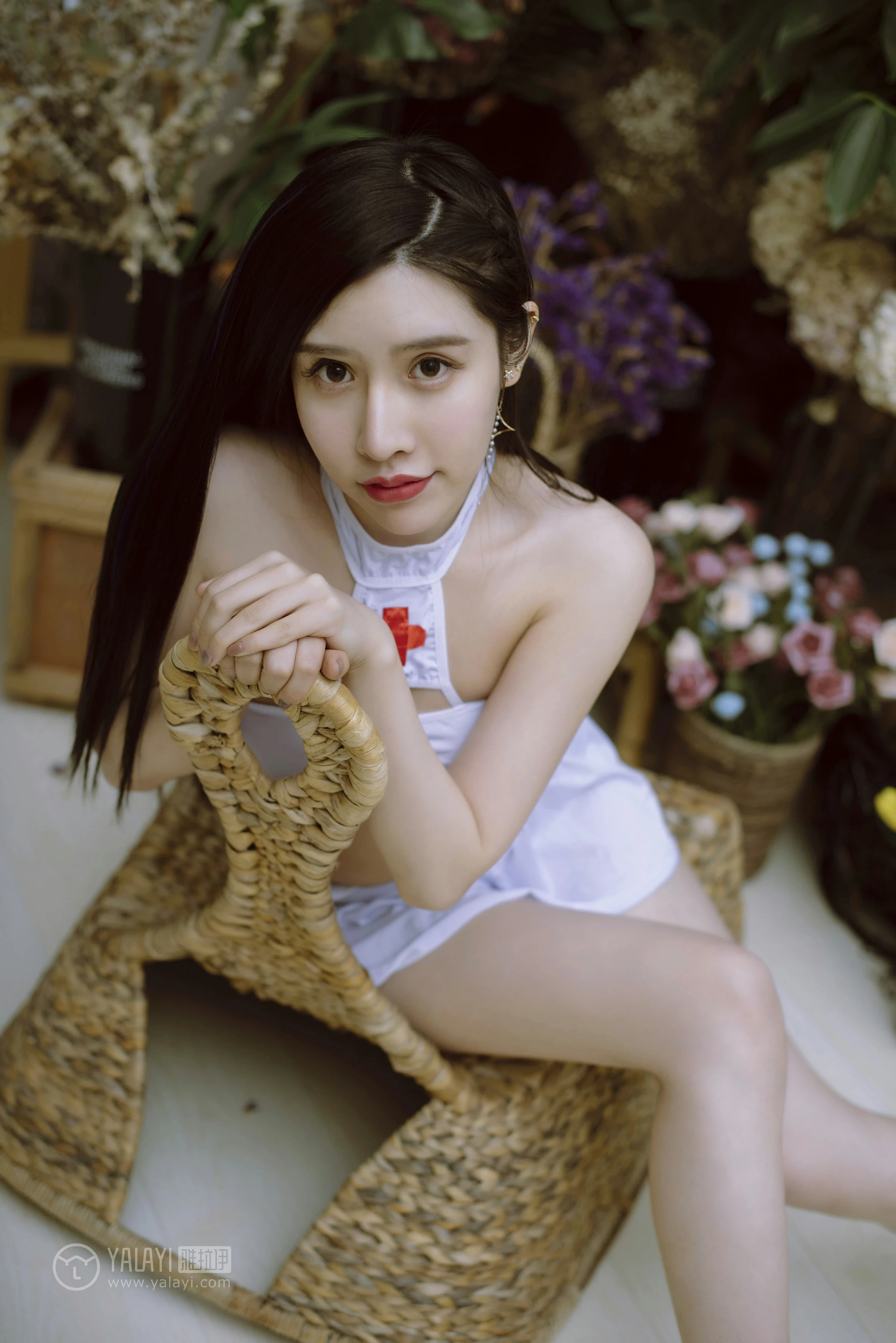 [YALAYI雅拉伊]NO.141 性感护士姐姐 颖莹 白色透视情趣制服内衣私房写真集第12张