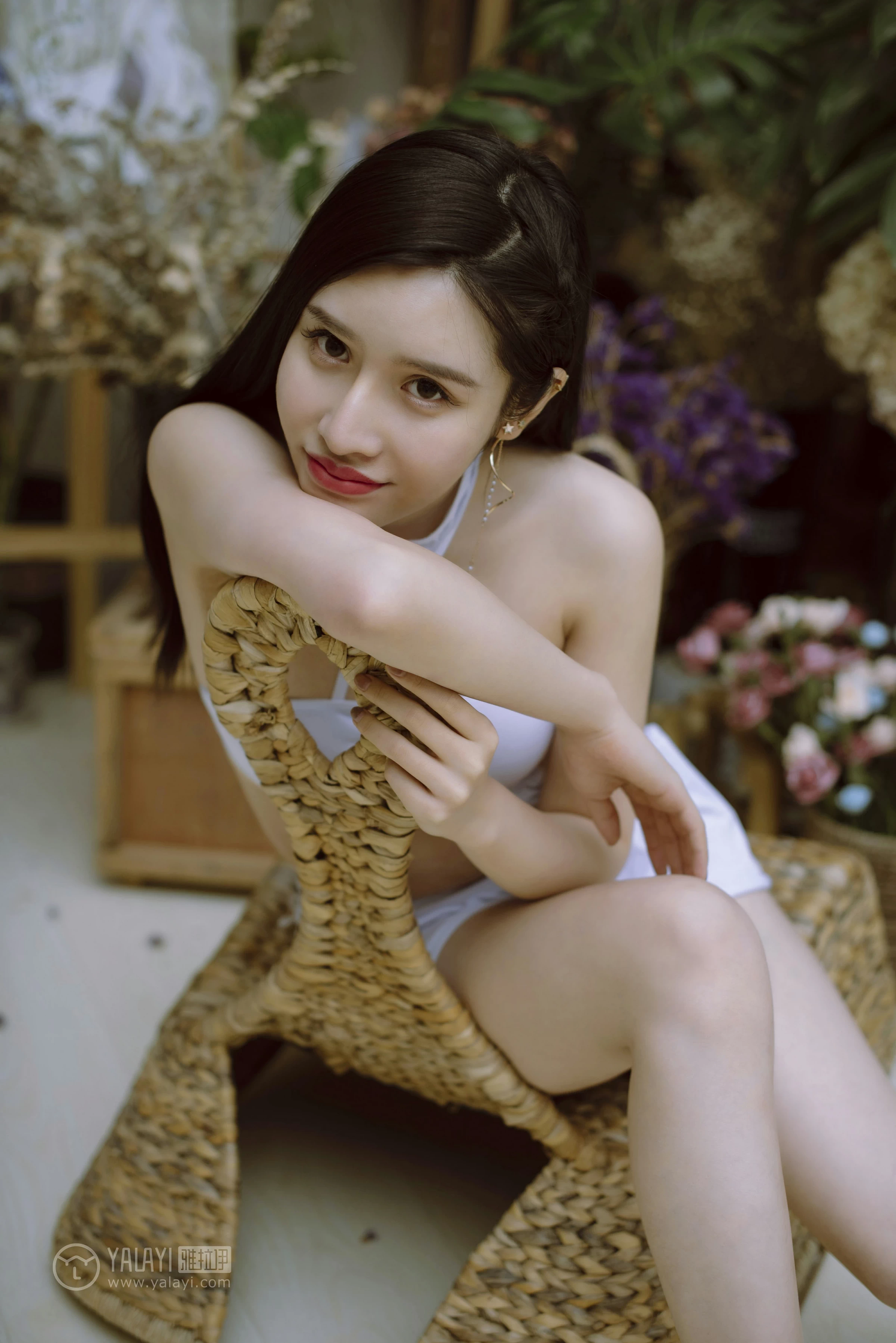 [YALAYI雅拉伊]NO.141 性感护士姐姐 颖莹 白色透视情趣制服内衣私房写真集第13张