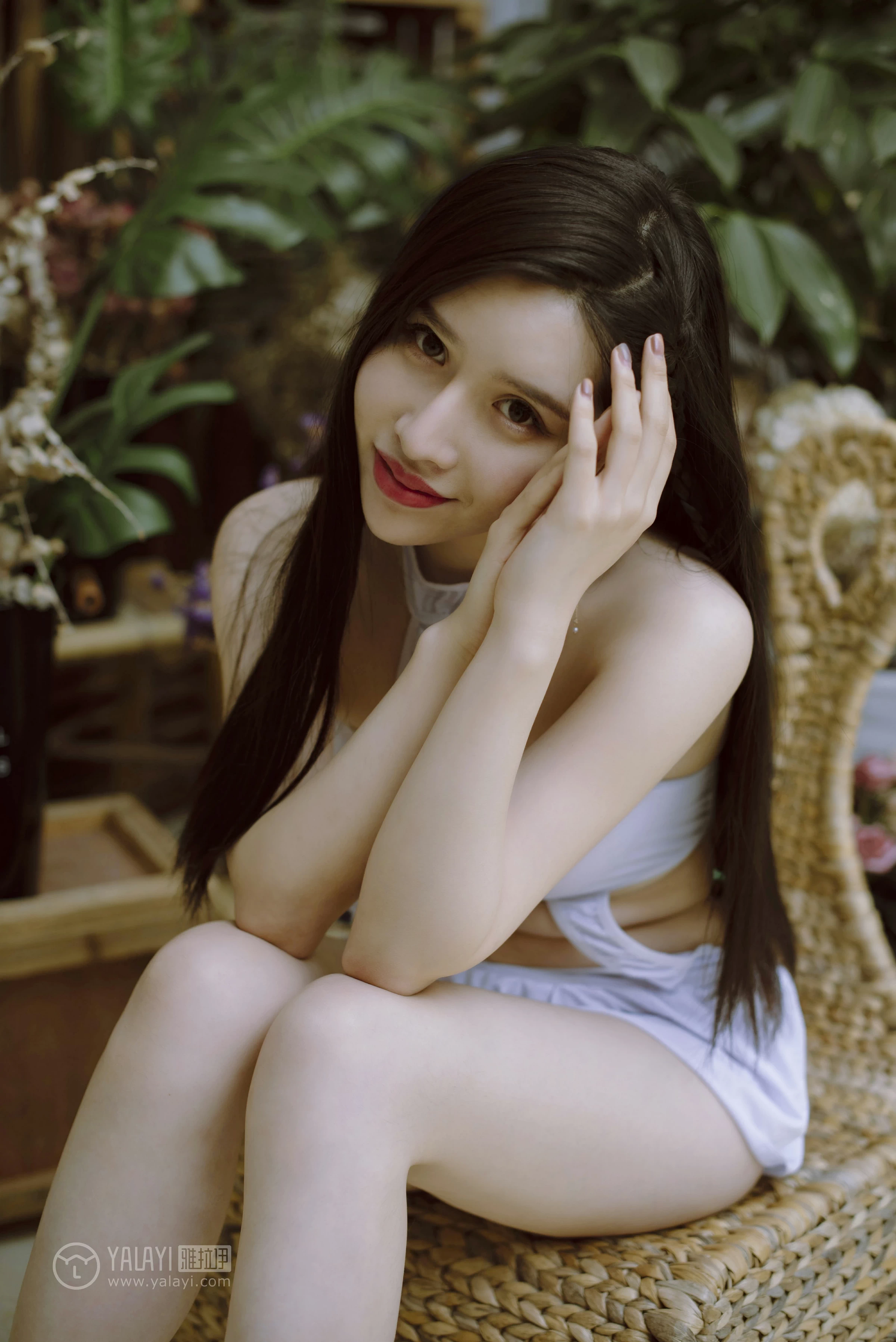 [YALAYI雅拉伊]NO.141 性感护士姐姐 颖莹 白色透视情趣制服内衣私房写真集第15张