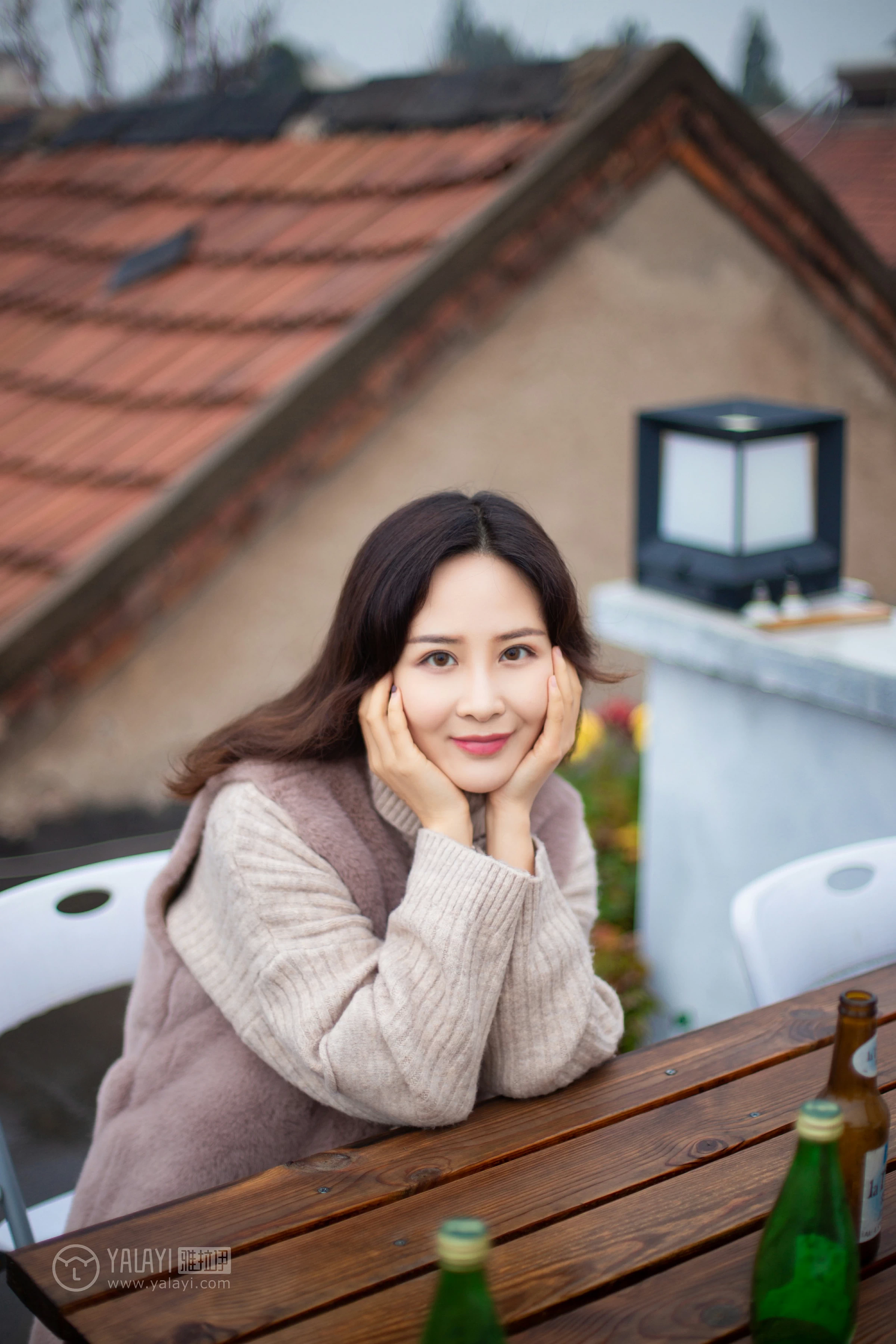 [YALAYI雅拉伊]NO.151 旅行日记 毛毛 米色毛衣加休闲长裤私房写真集第9张