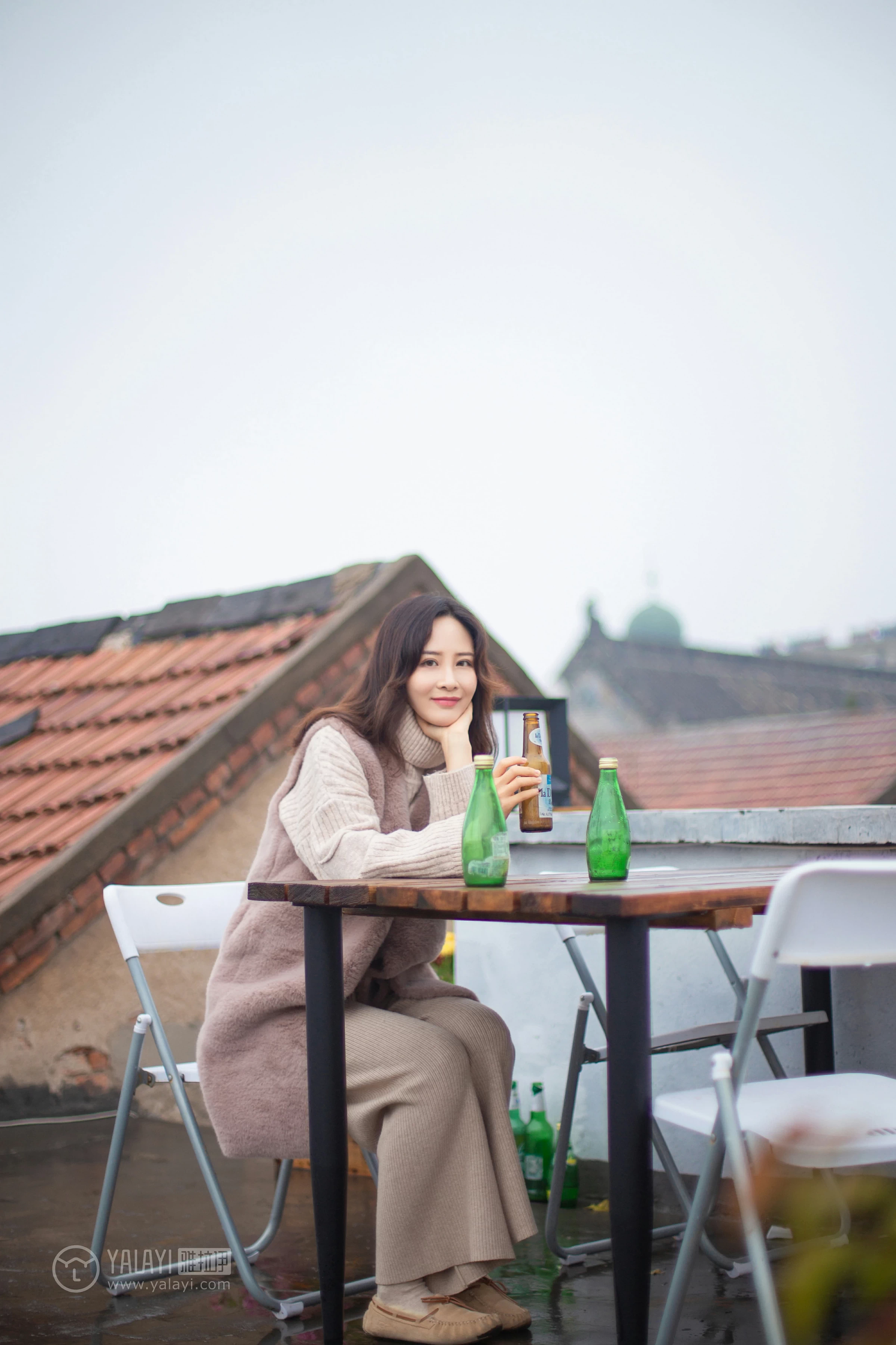 [YALAYI雅拉伊]NO.151 旅行日记 毛毛 米色毛衣加休闲长裤私房写真集第9张