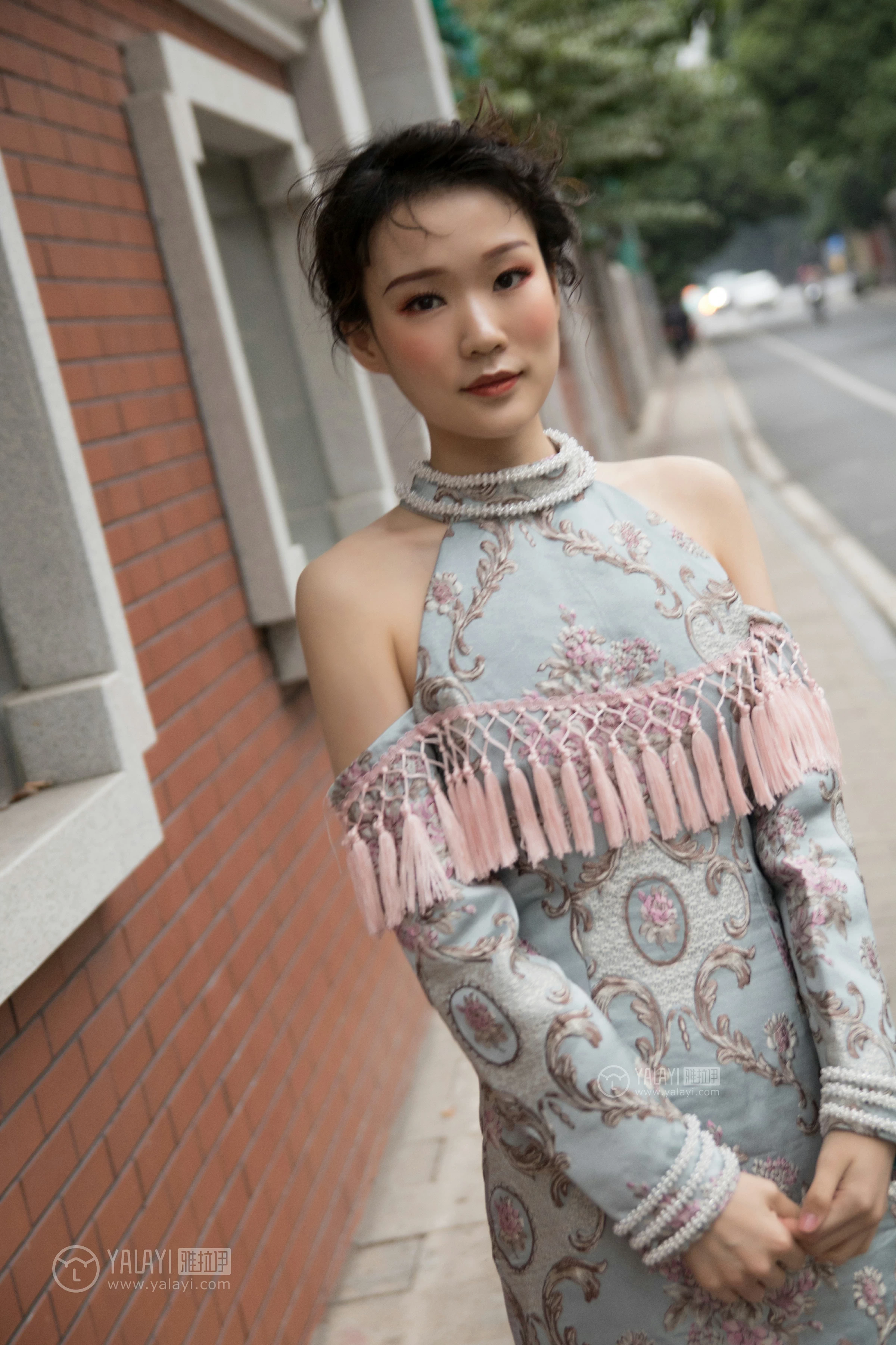 [YALAYI雅拉伊]NO.155 等2 奥莉 吊脖连衣裙 优雅端庄私房写真集第2张