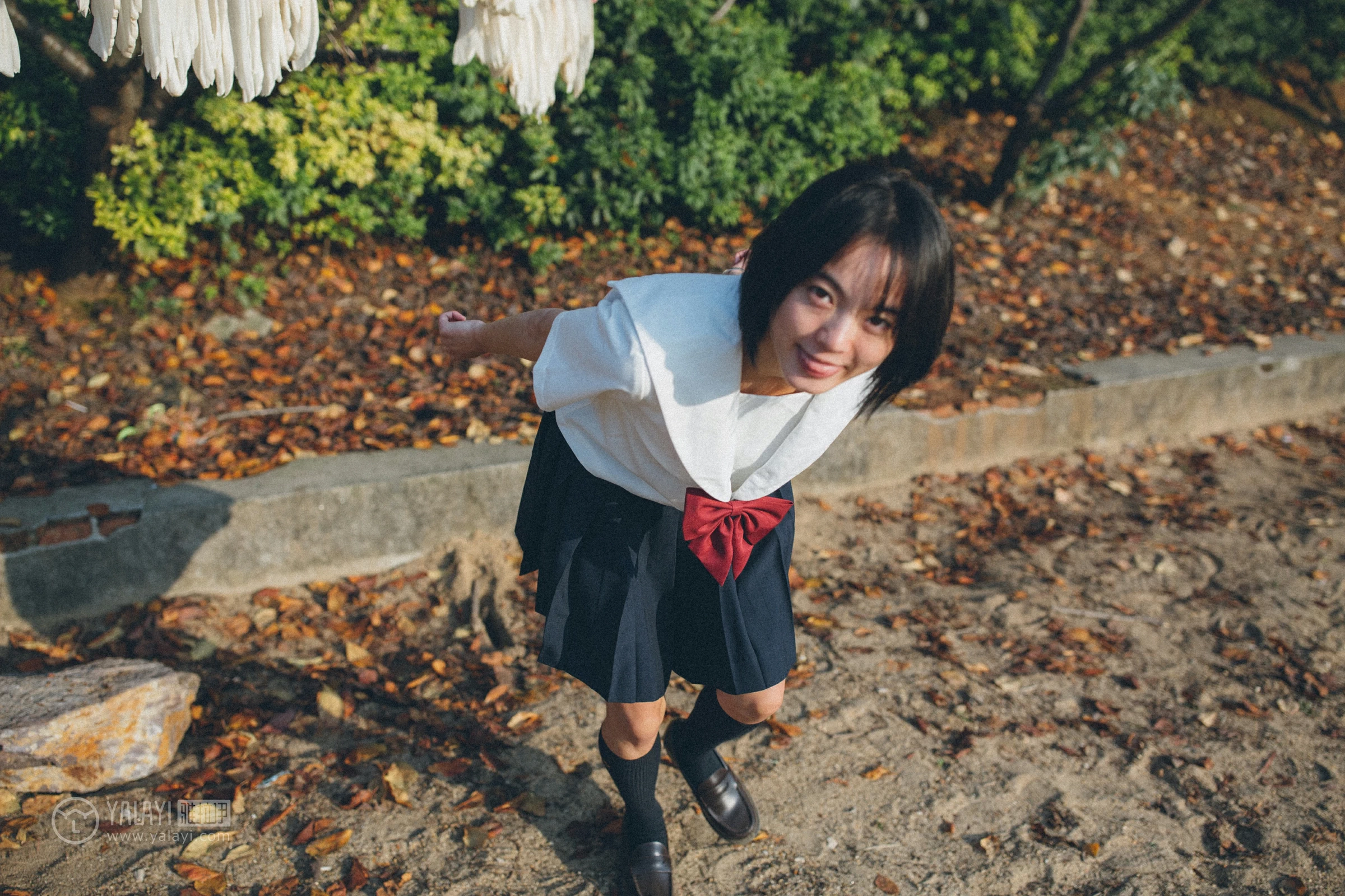 [YALAYI雅拉伊]NO.156 带我走带我飞 米粒米粒 高中女生制服与短裙私房写真集第16张
