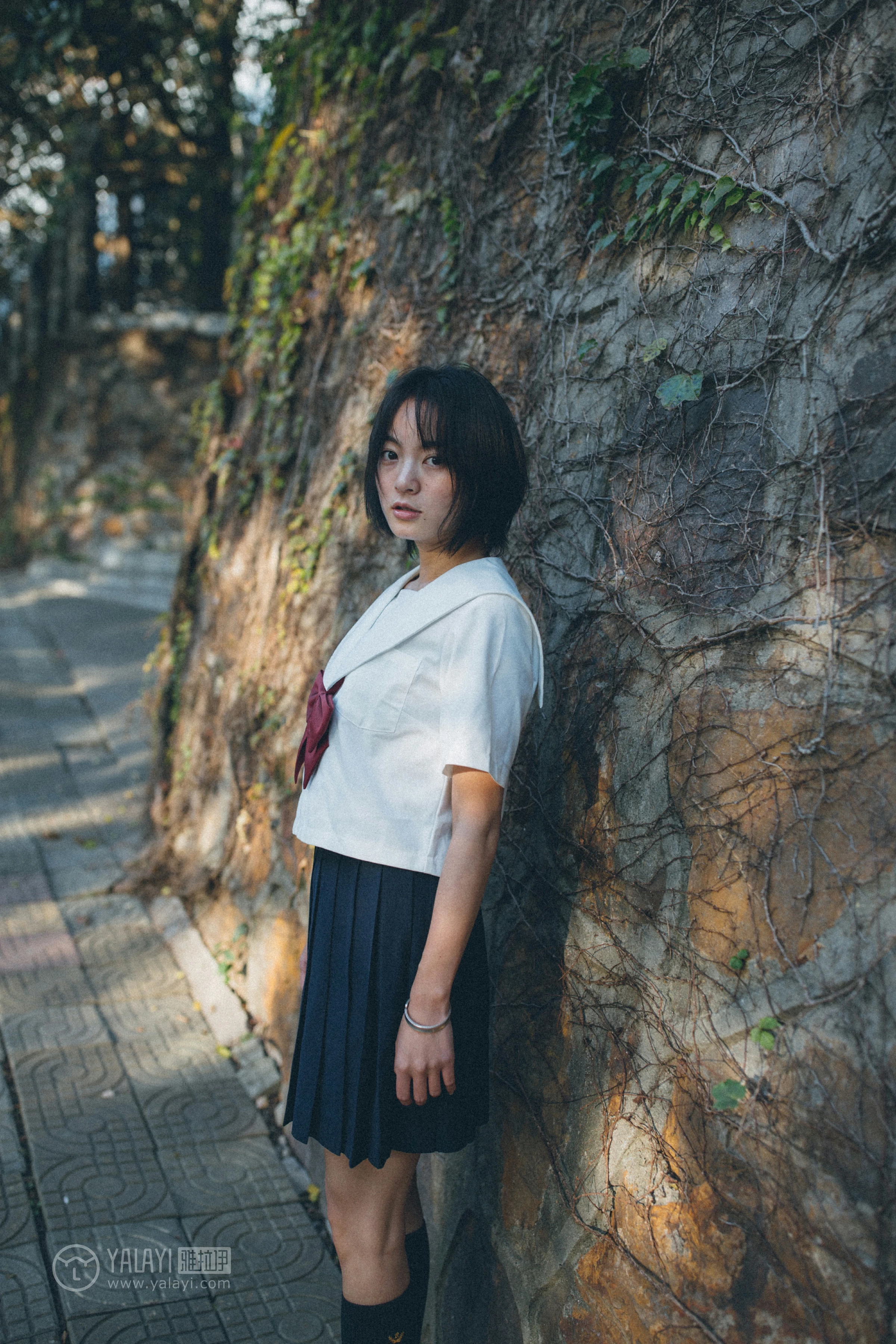 [YALAYI雅拉伊]NO.156 带我走带我飞 米粒米粒 高中女生制服与短裙私房写真集第17张