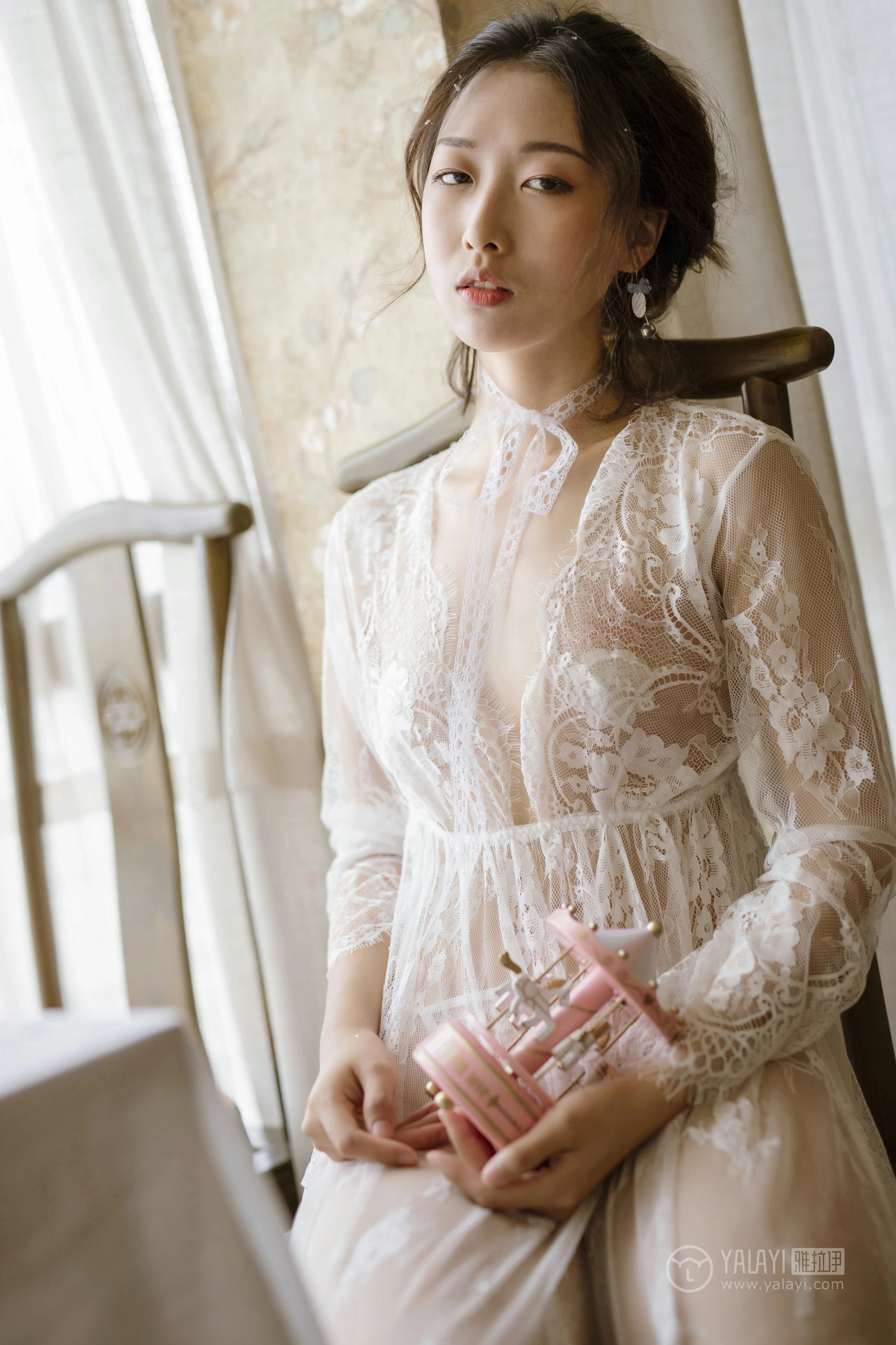 [YALAYI雅拉伊]NO.161 隐隐的柔情 佳佳 白色透视镂空连衣裙性感私房写真集第10张