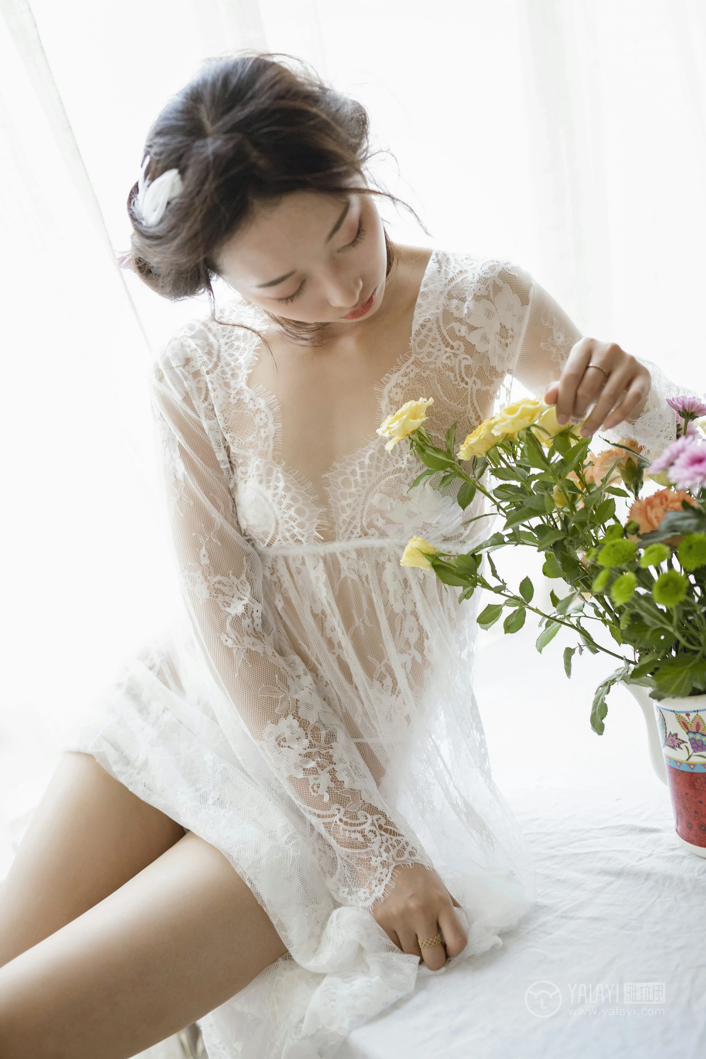 [YALAYI雅拉伊]NO.161 隐隐的柔情 佳佳 白色透视镂空连衣裙性感私房写真集第16张