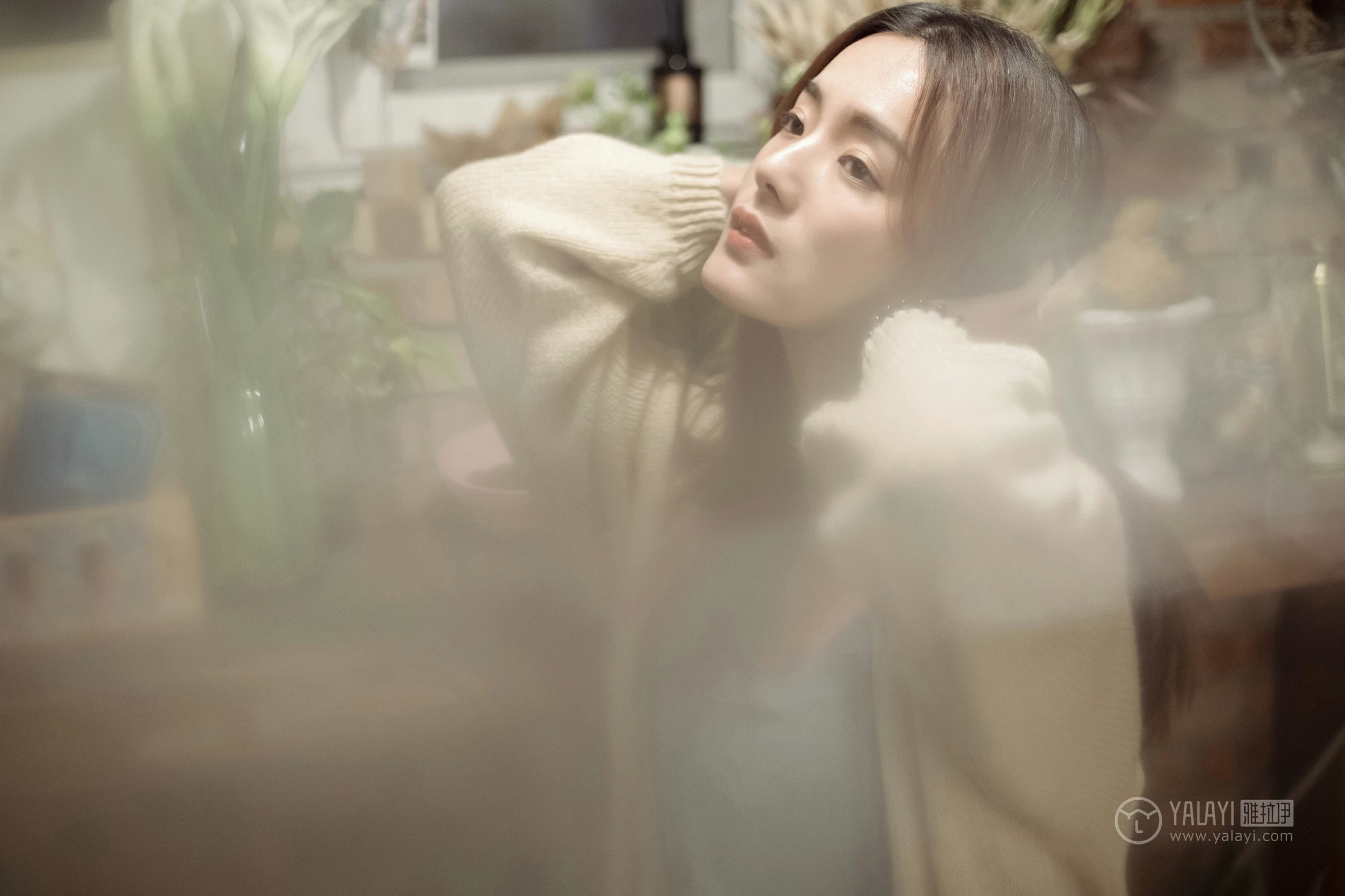 [YALAYI雅拉伊]No.175 不如和我虚度时光 白日梦 米色外套加灰色吊带连衣裙性感私房写真集第7张
