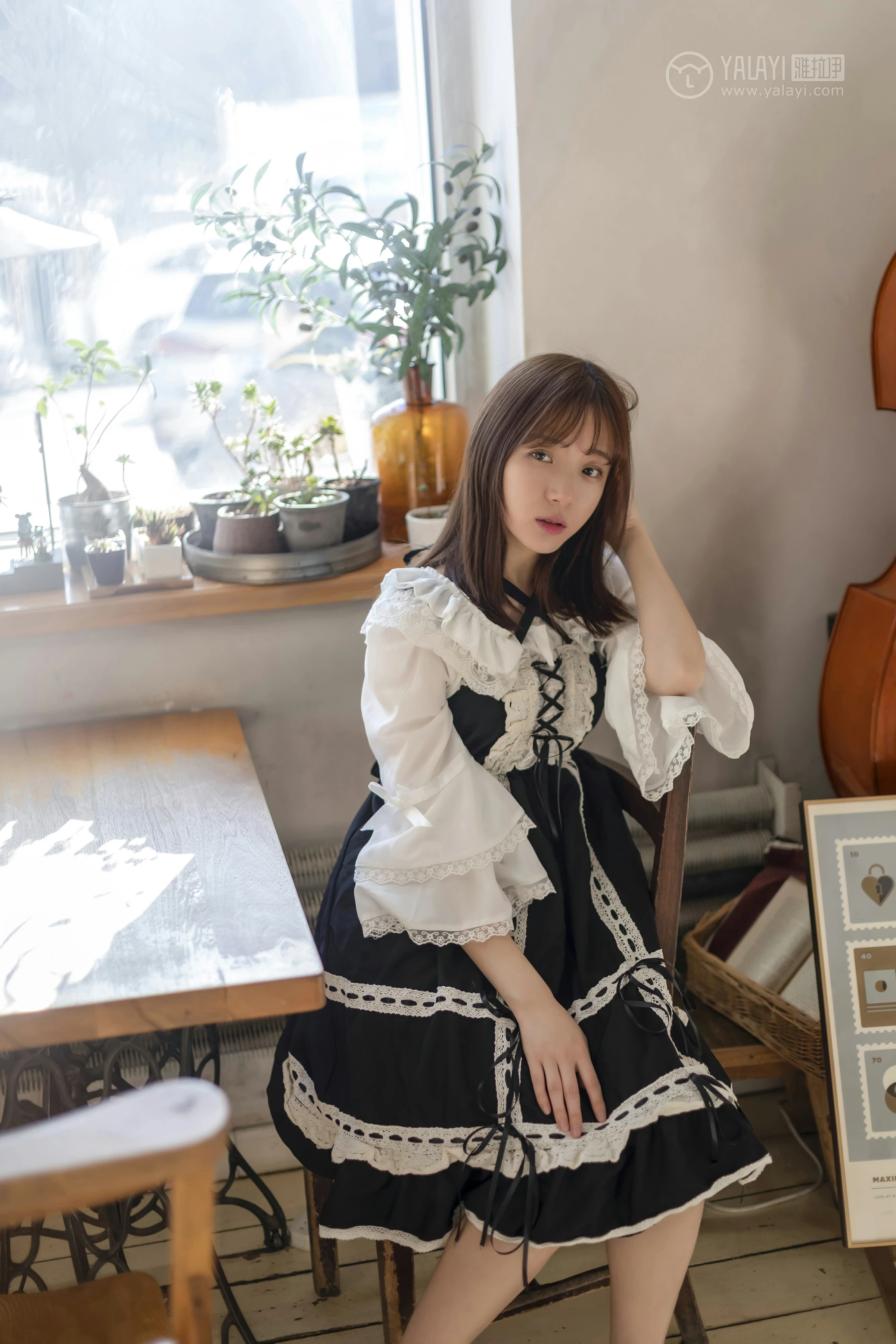 [YALAYI雅拉伊]No.219 半糖洛丽塔 刘开心 情趣公主制服连衣裙性感私房写真集第15张