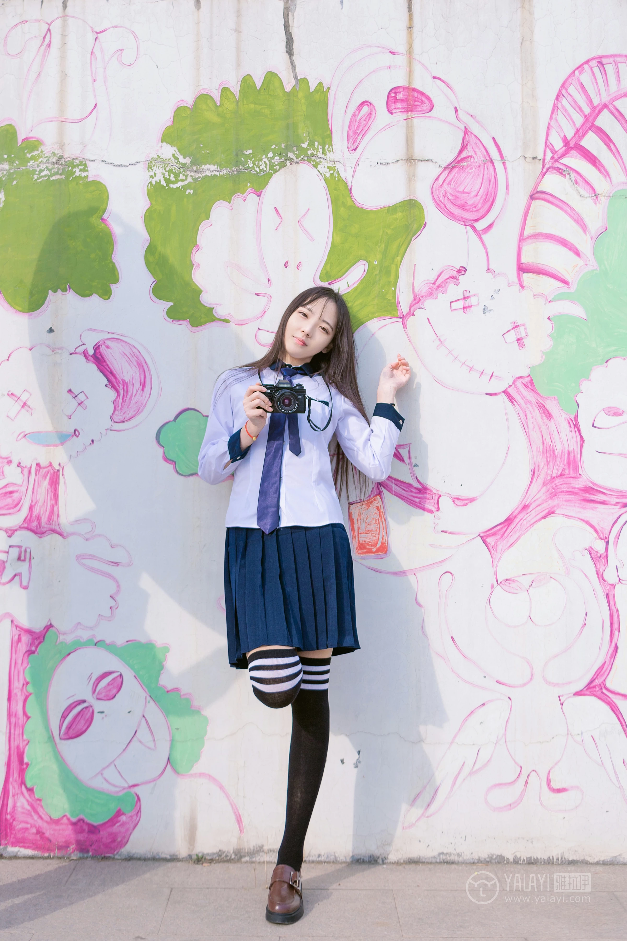 [YALAYI雅拉伊]No.229 小清新 文慧慧 日本高中女生制服与短裙加黑色丝袜美腿性感私房写真集第8张