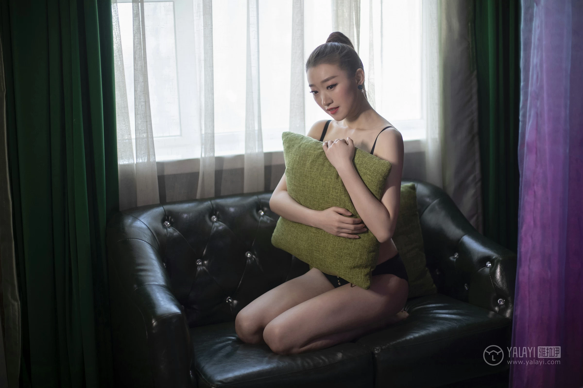 [YALAYI雅拉伊]No.228 紫纱 心怡 黑色蕾丝内衣性感私房写真集第3张