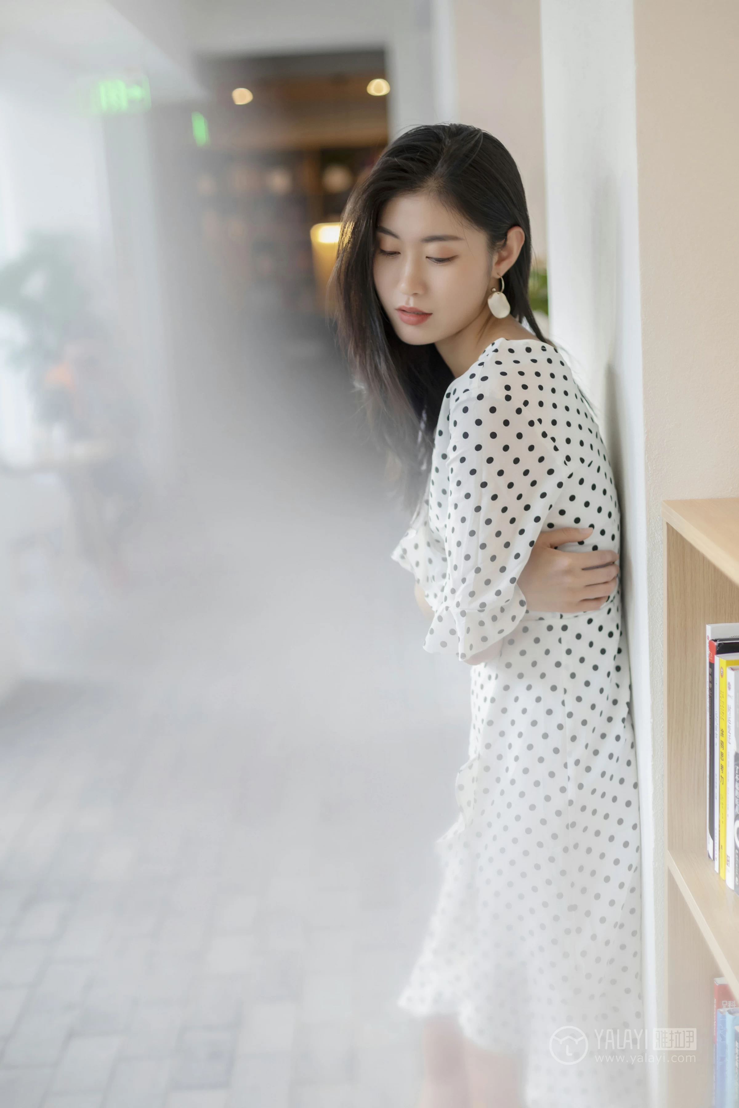 [YALAYI雅拉伊]No.264 波点女孩儿 乔妹儿 白色透视连衣裙居家私房写真集第14张