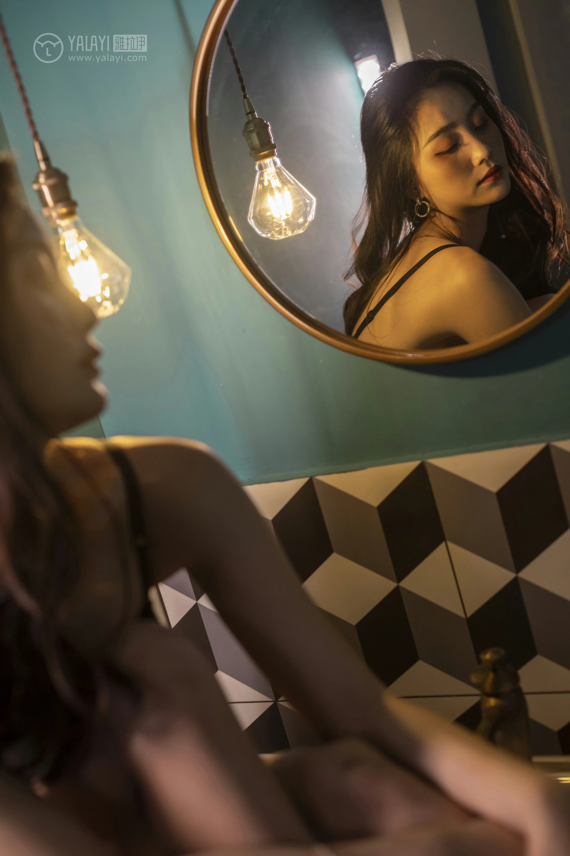 [YALAYI雅拉伊]No.266 情难自禁 项兴咏 黑色蕾丝内衣性感私房写真集第5张