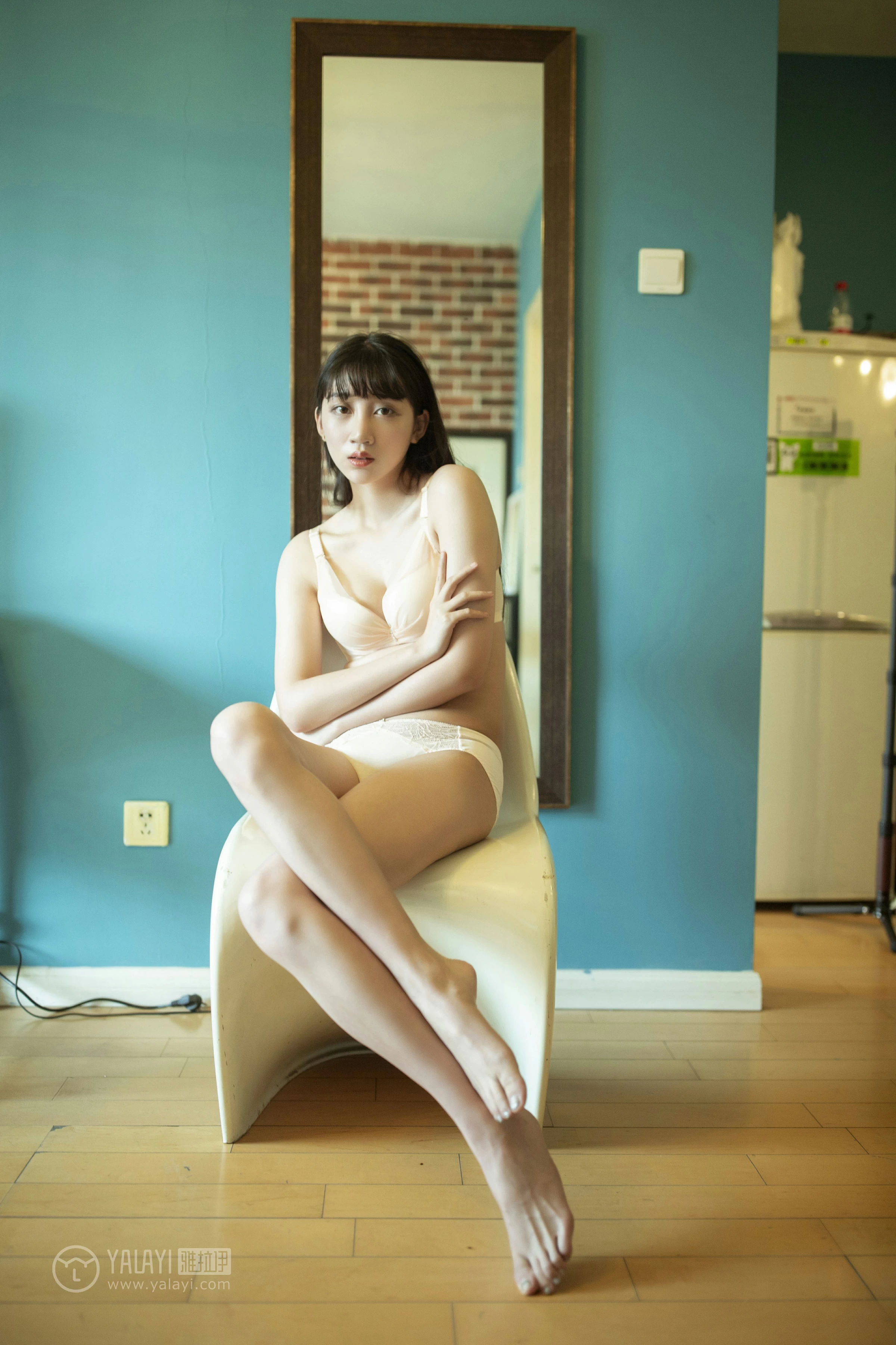 [YALAYI雅拉伊]No.279 那我可以抱你吗 温蒂 白色内衣加情趣内裤性感私房写真集第9张