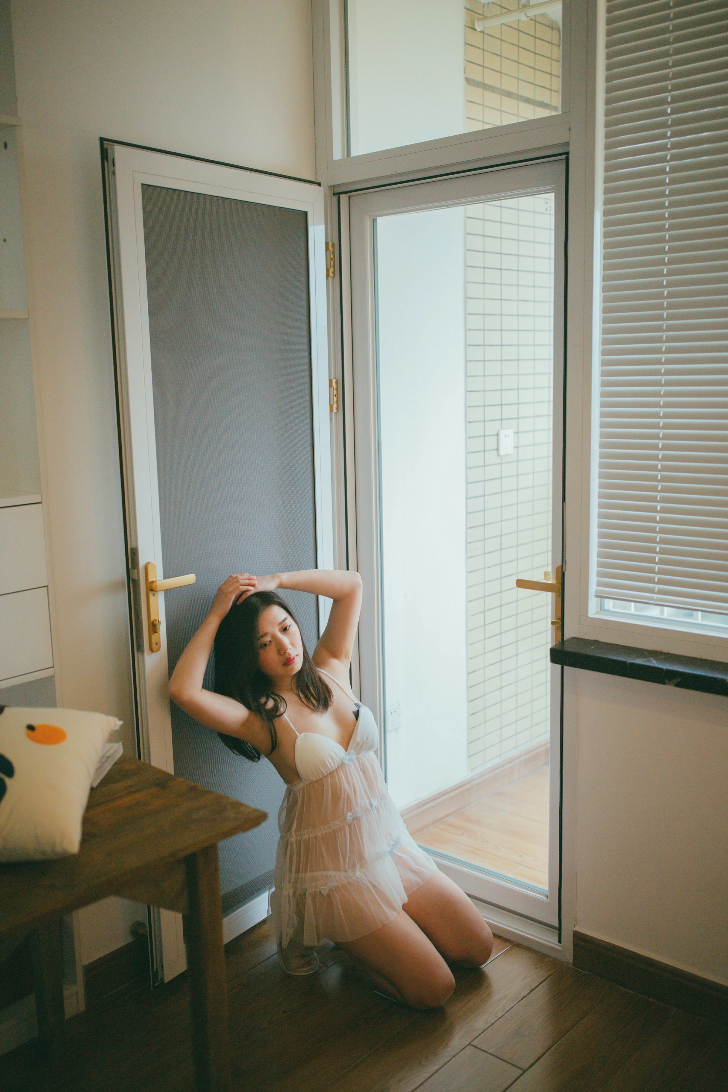 [YALAYI雅拉伊]No.271 小日子 奈奈酱 白色性感情趣女仆制服私房写真集第9张