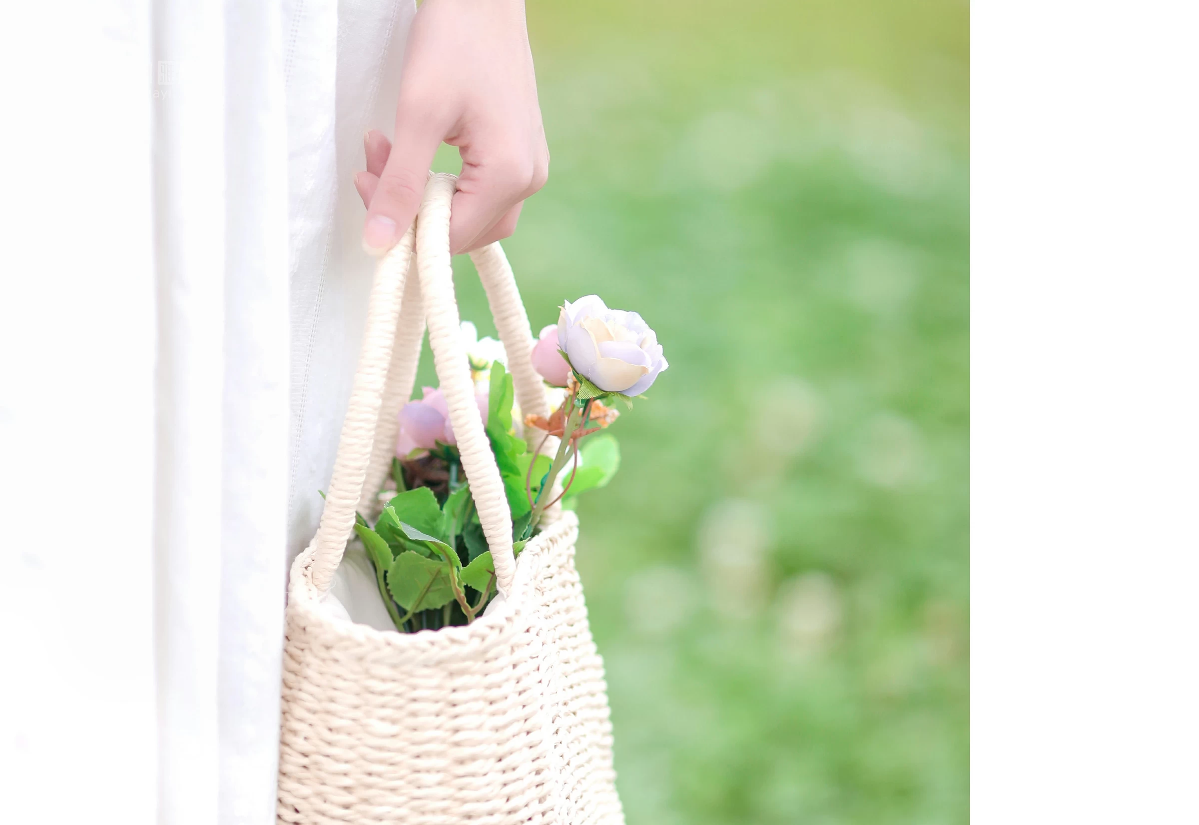 [YALAYI雅拉伊]No.303 花仙 花儿 白色镂空连衣裙与白色芭蕾舞裙性感私房写真集第12张