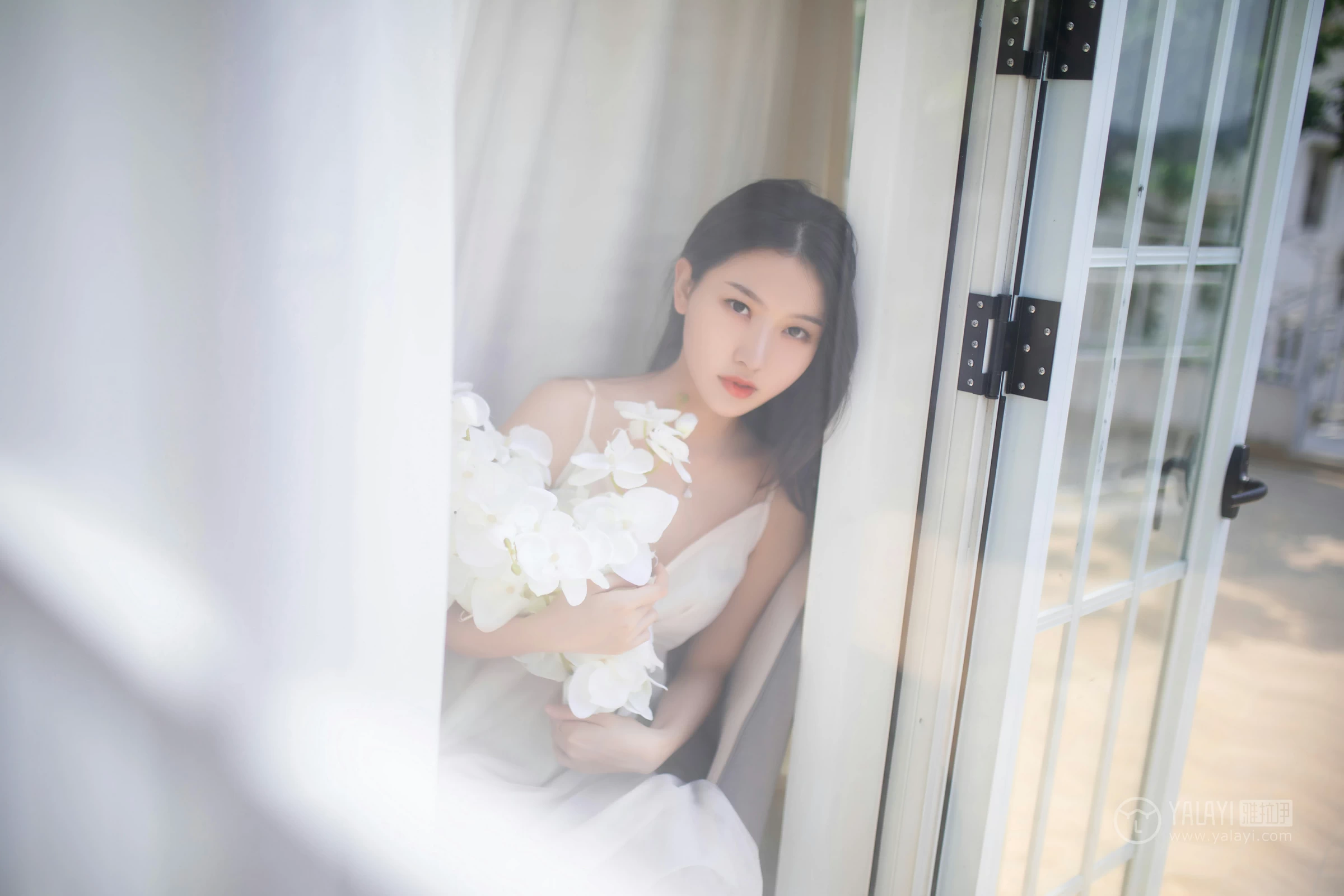 [YALAYI雅拉伊]No.310 听风 白璐 仙气飘飘 白色吊带连衣裙性感私房写真集第11张